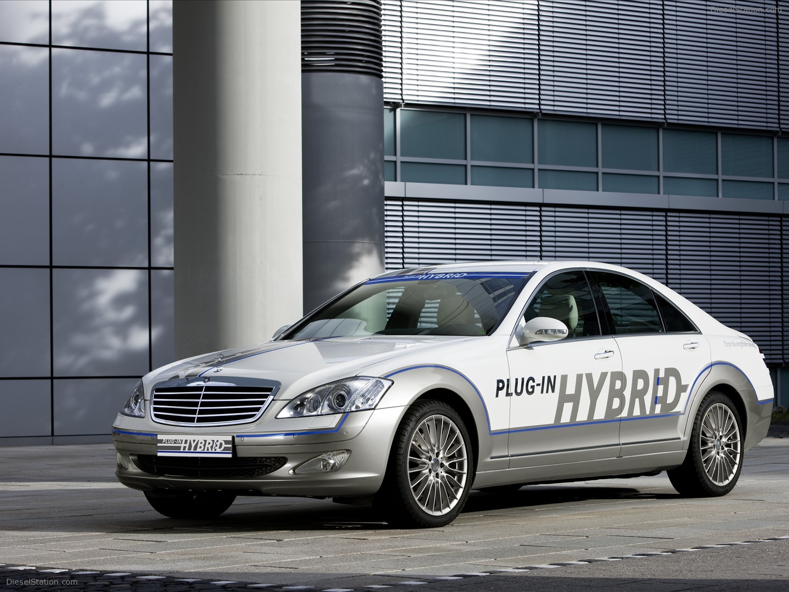 Mercedes-Benz Vision S 500 Plug-in-HYBRID