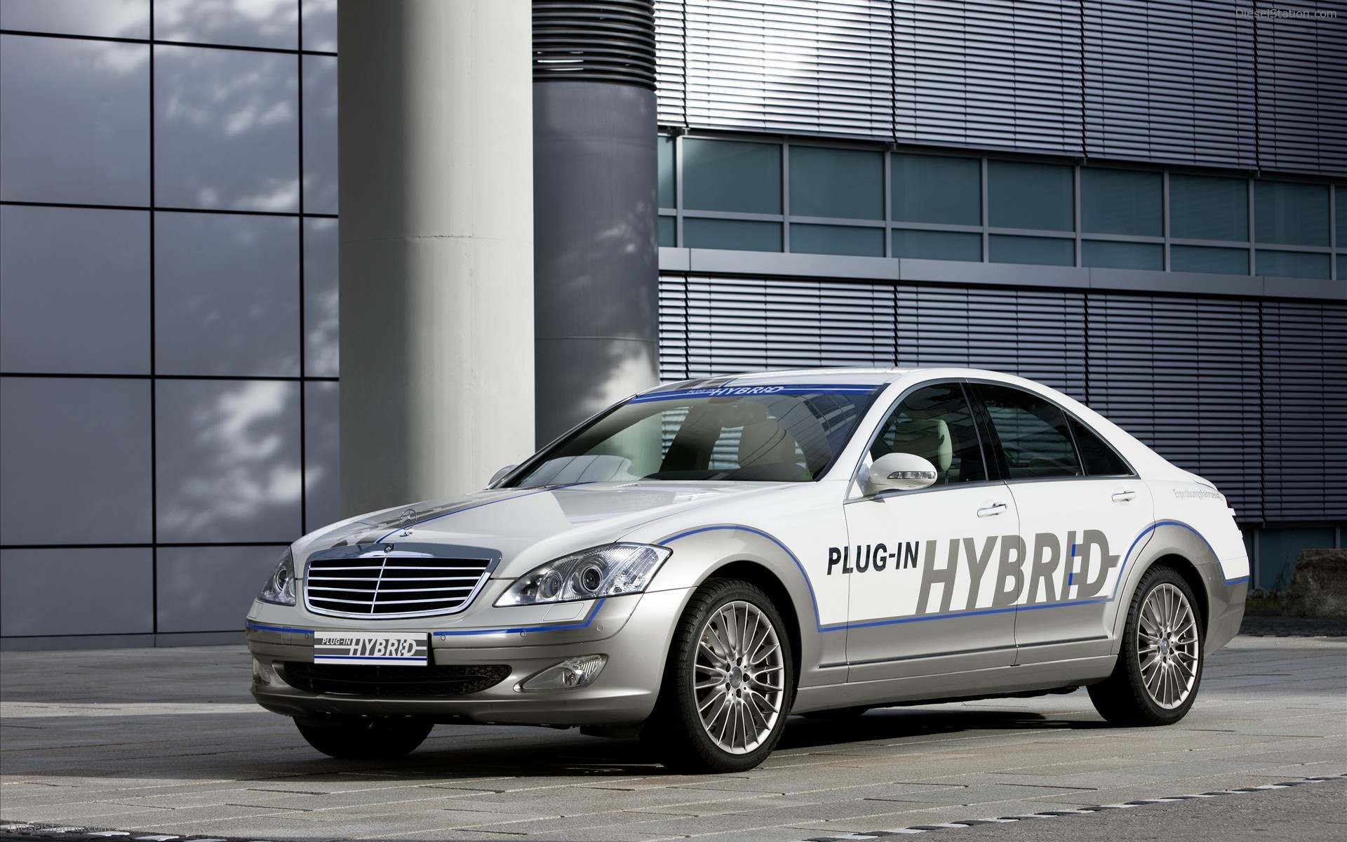 Mercedes-Benz Vision S 500 Plug-in-HYBRID