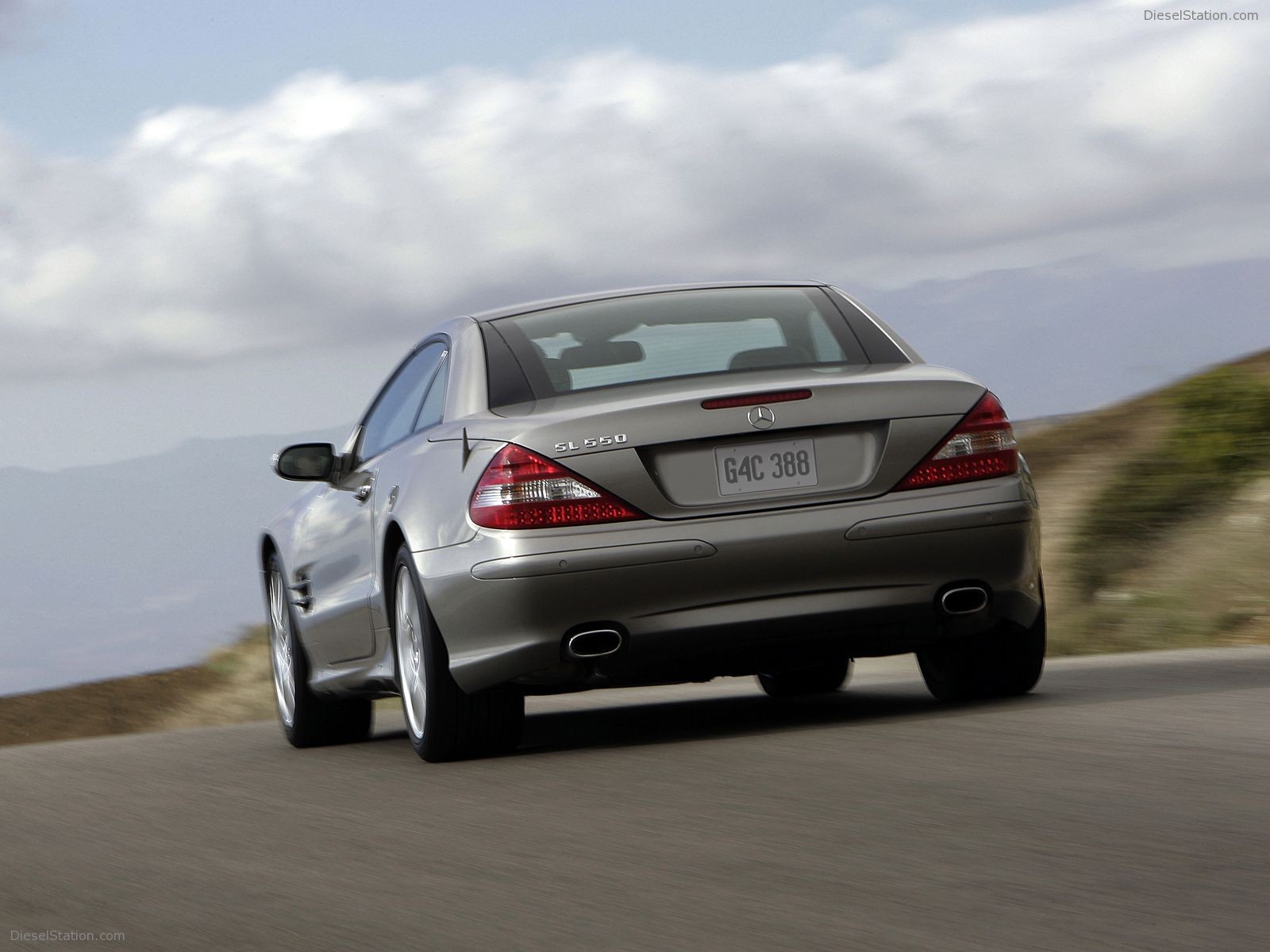 Mercedes Benz SL 550