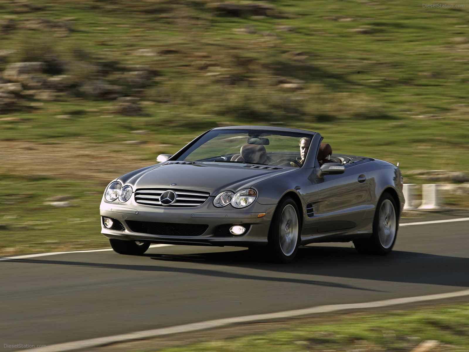 Mercedes Benz SL 550