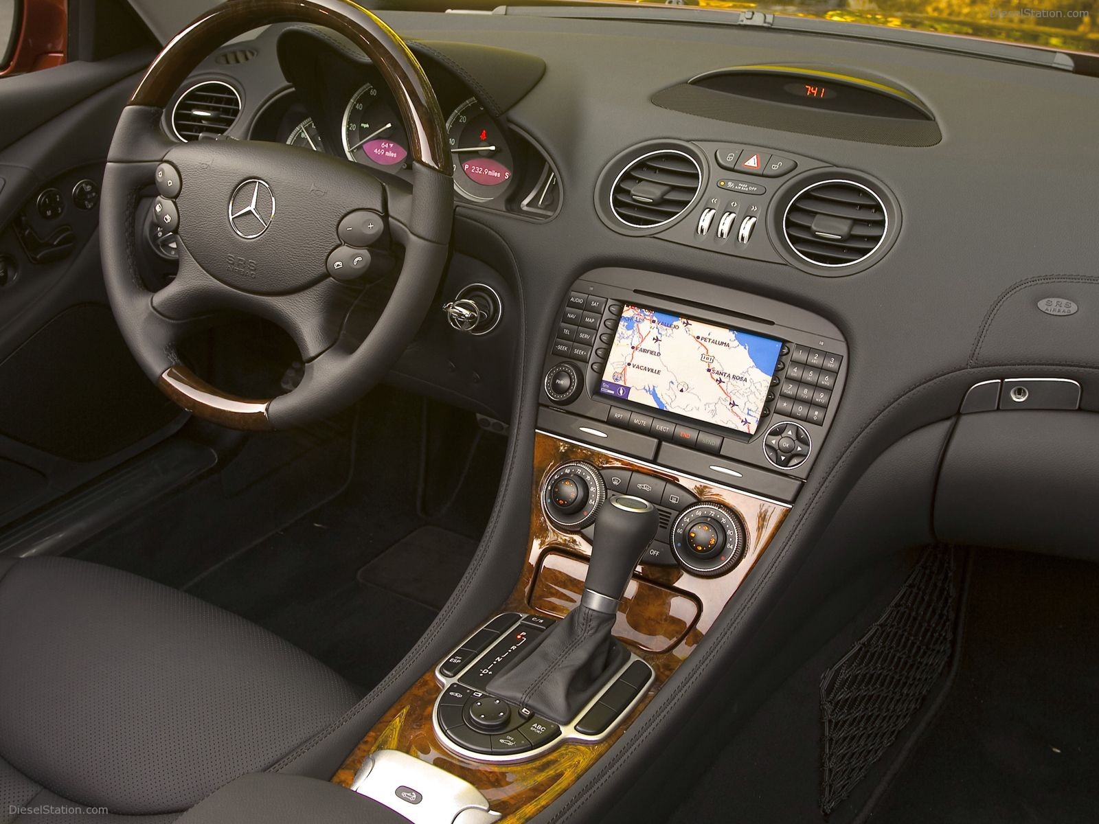 Mercedes Benz SL 550