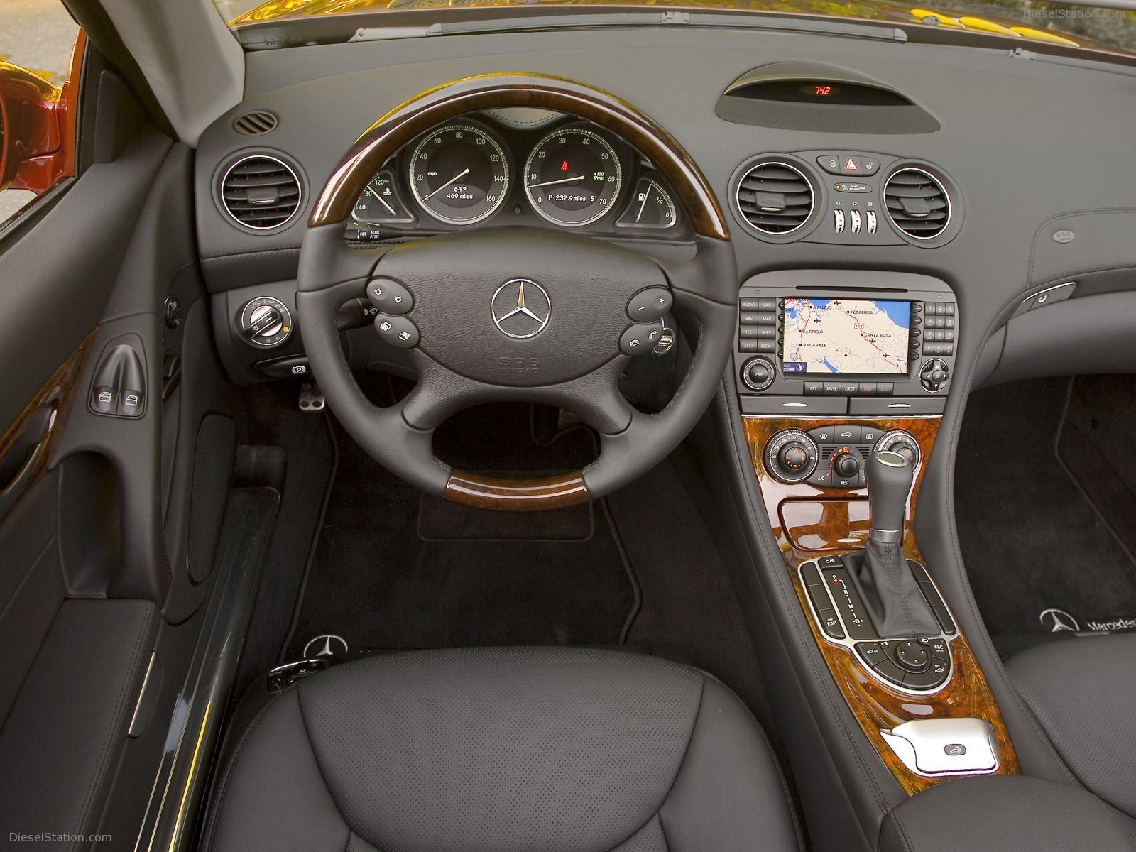 Mercedes Benz SL 550