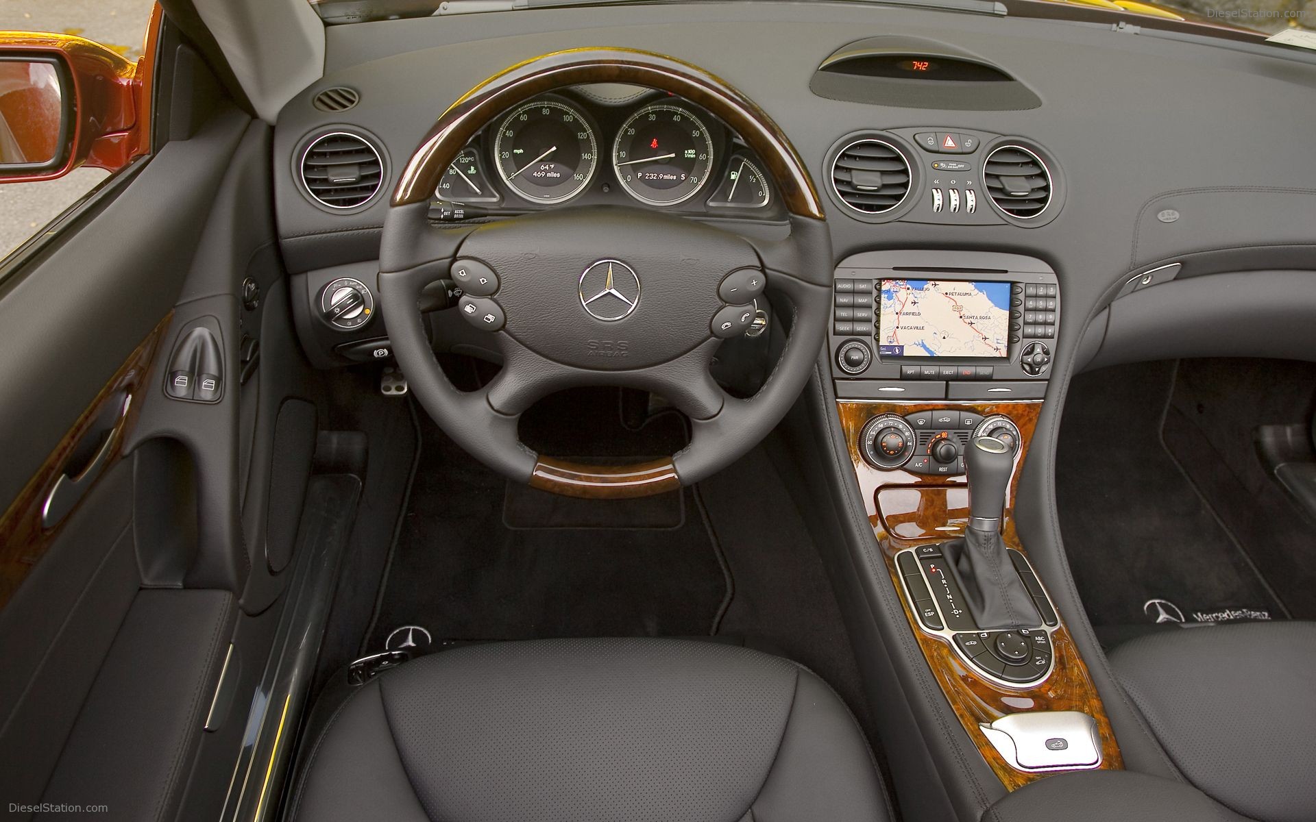 Mercedes Benz SL 550