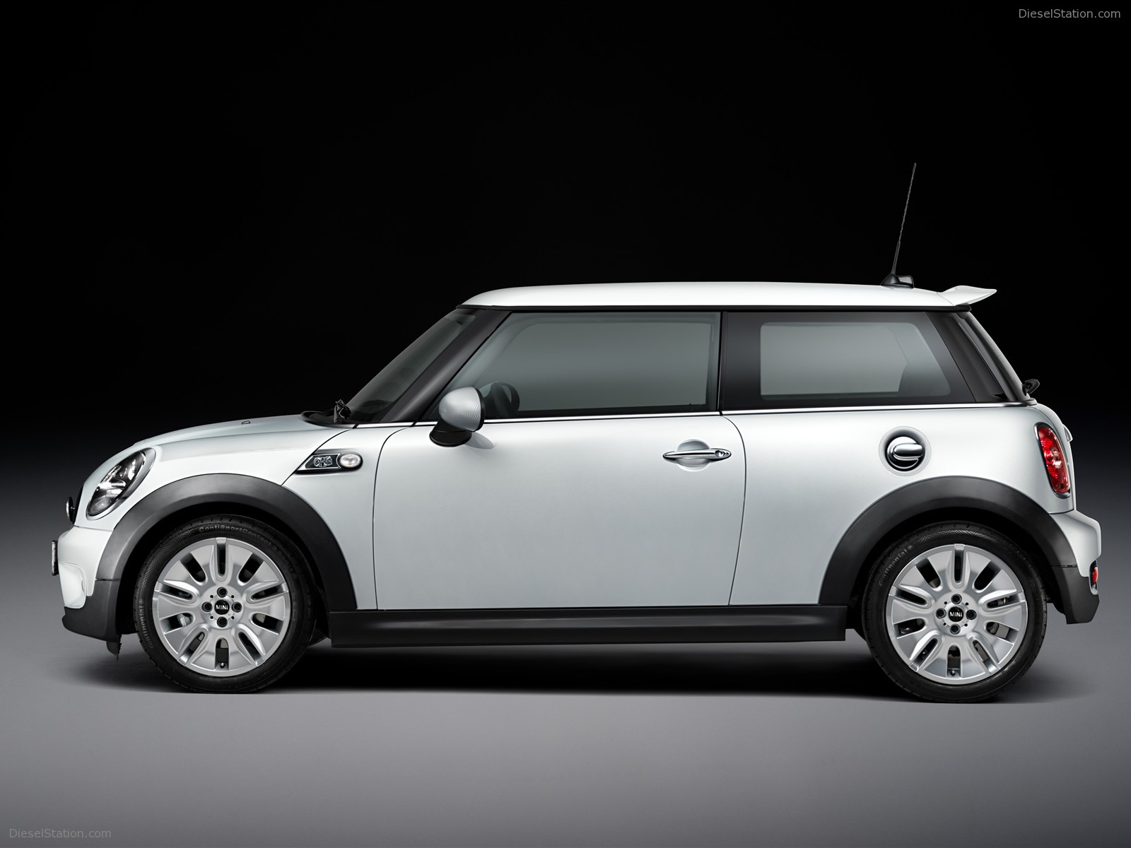 Mini 50 Camden Special Edition