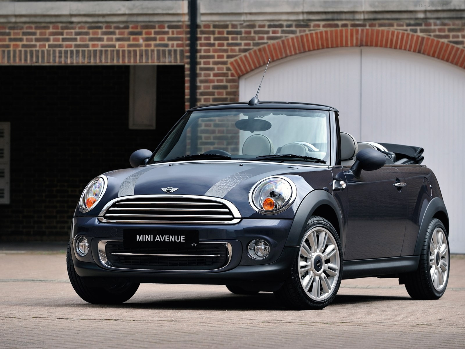 MINI Avenue 2012