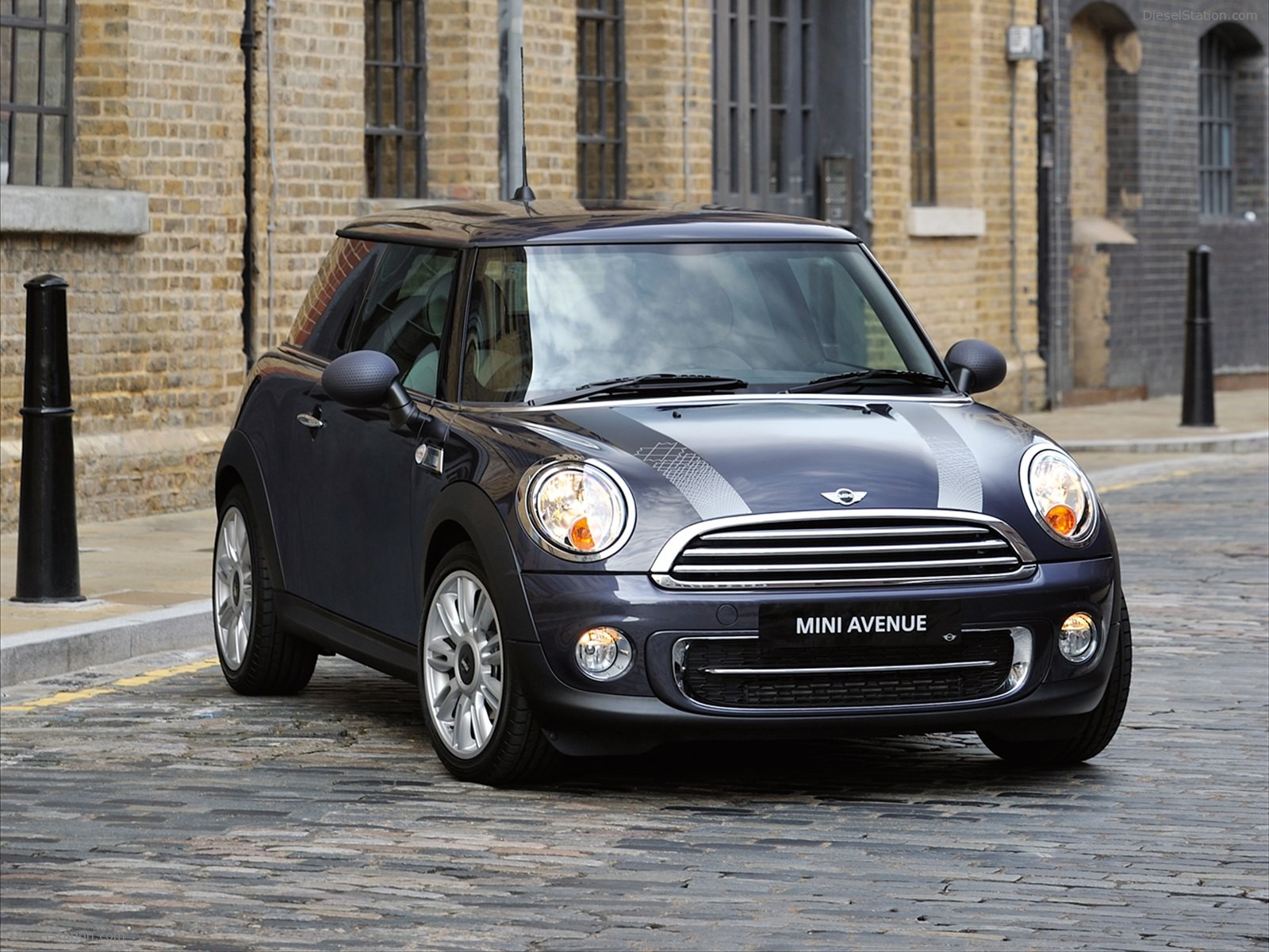 MINI Avenue 2012