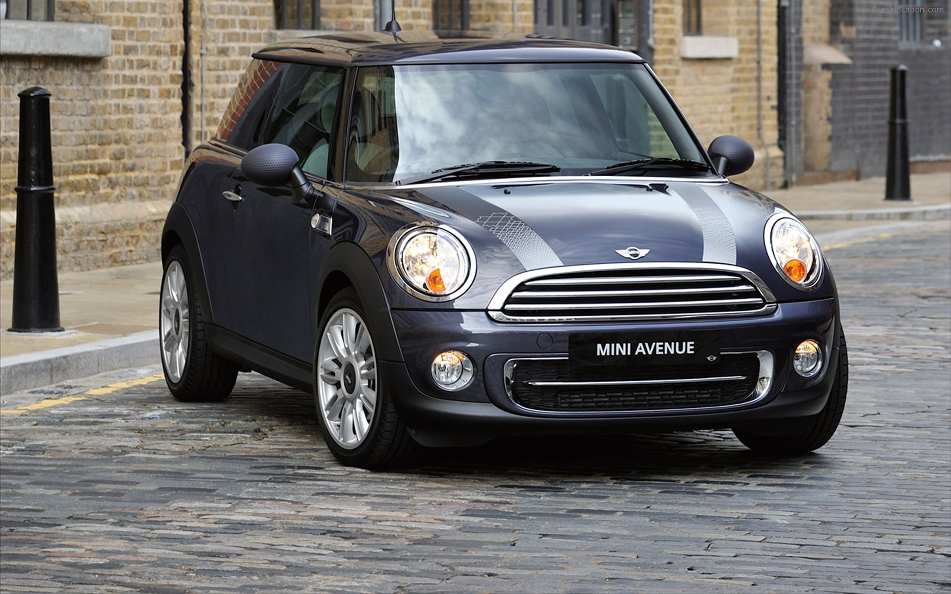MINI Avenue 2012
