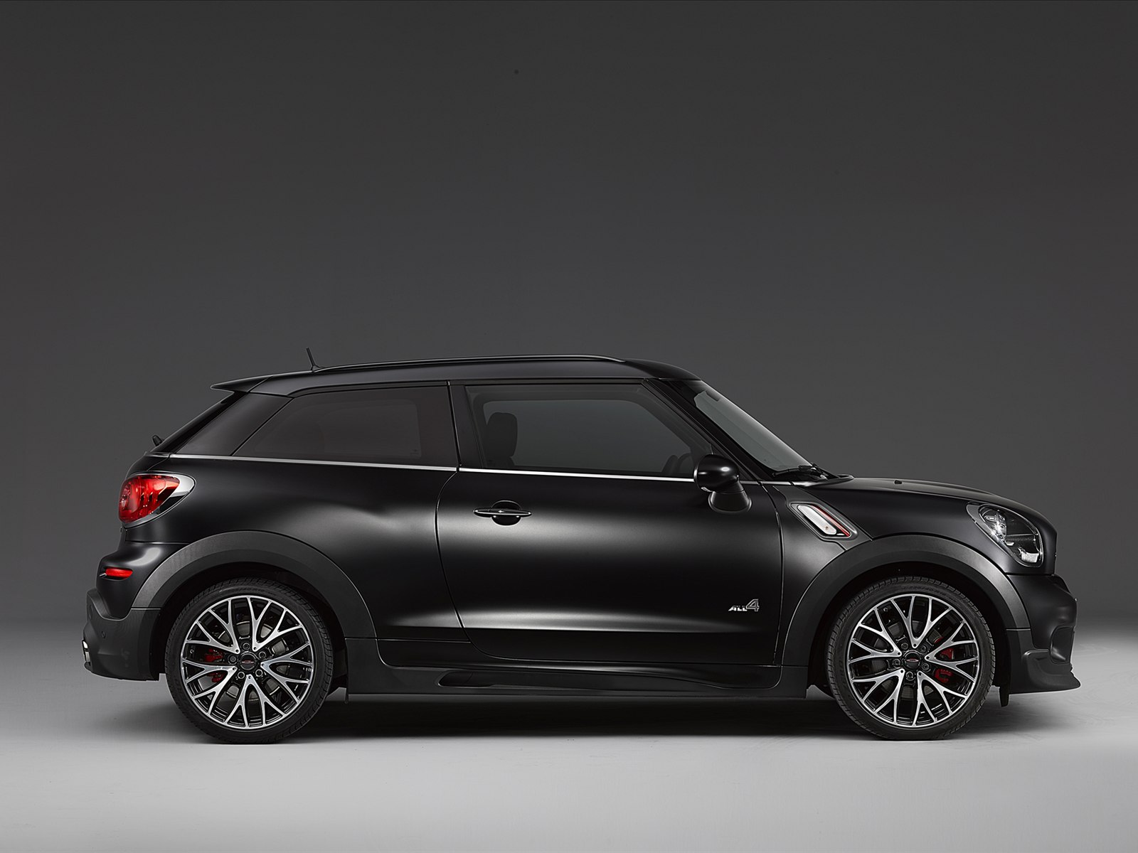 MINI Frozen Black Metallic 2014