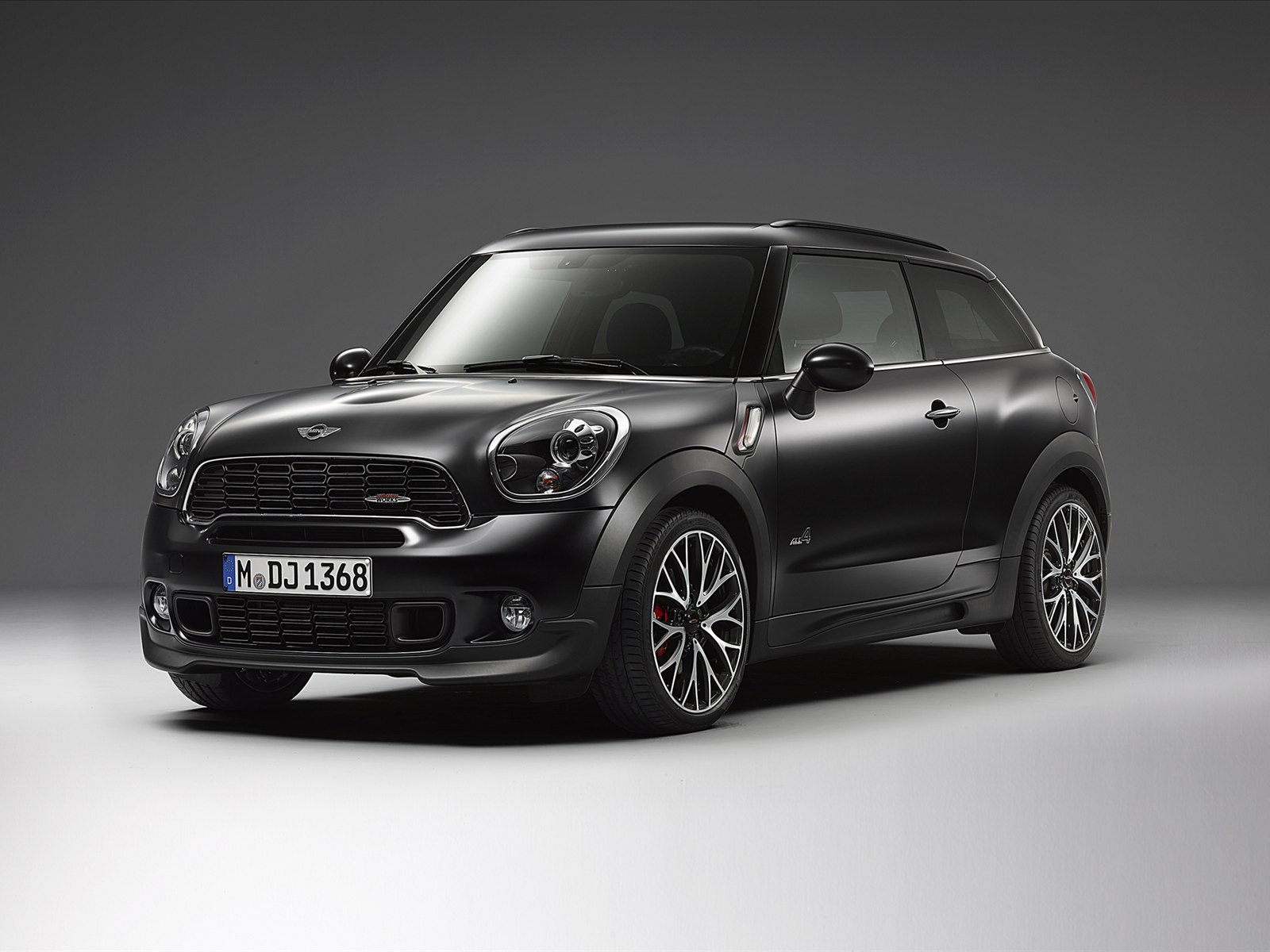 MINI Frozen Black Metallic 2014