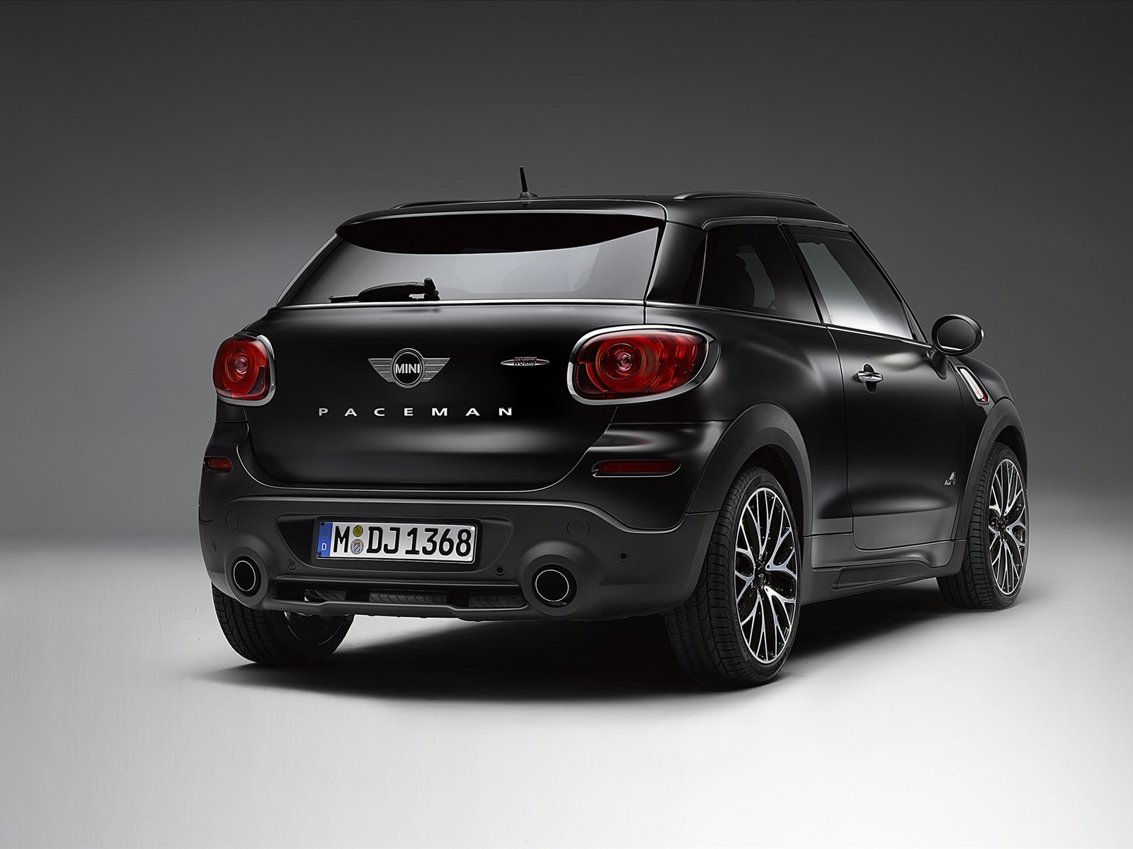 MINI Frozen Black Metallic 2014