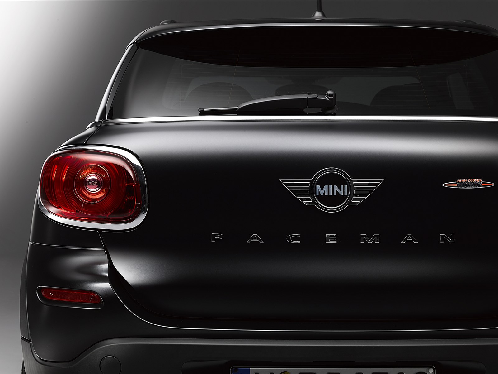 MINI Frozen Black Metallic 2014