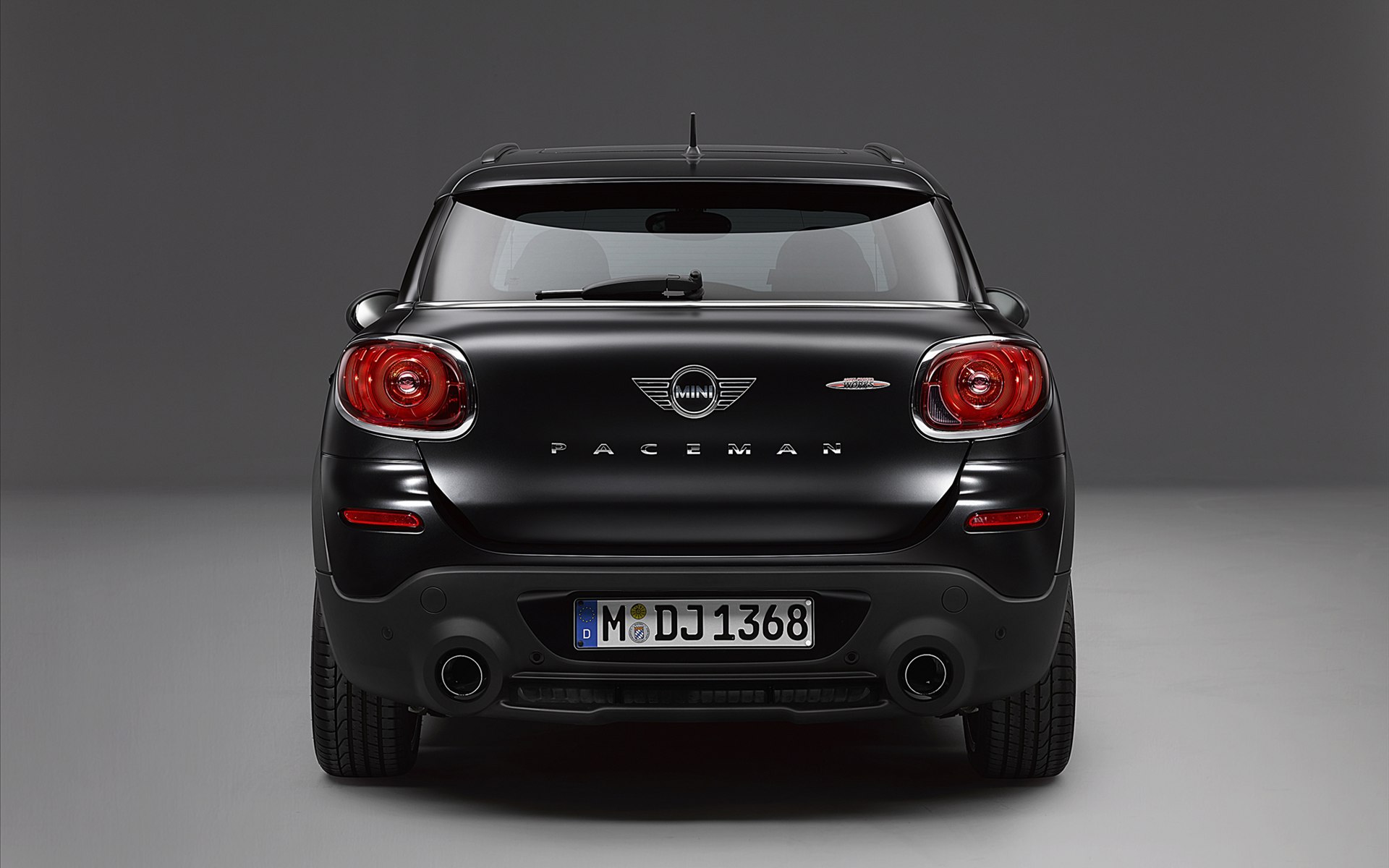 MINI Frozen Black Metallic 2014