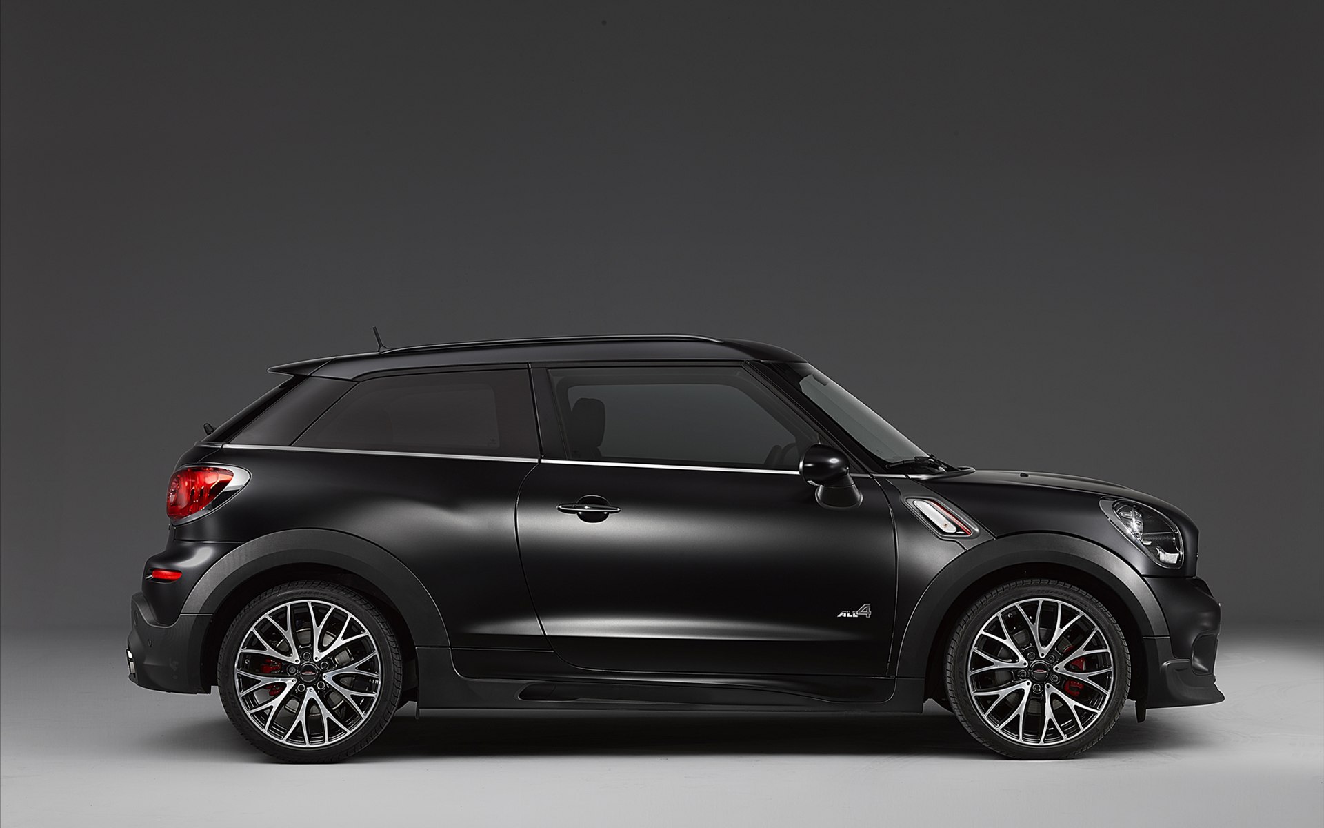 MINI Frozen Black Metallic 2014