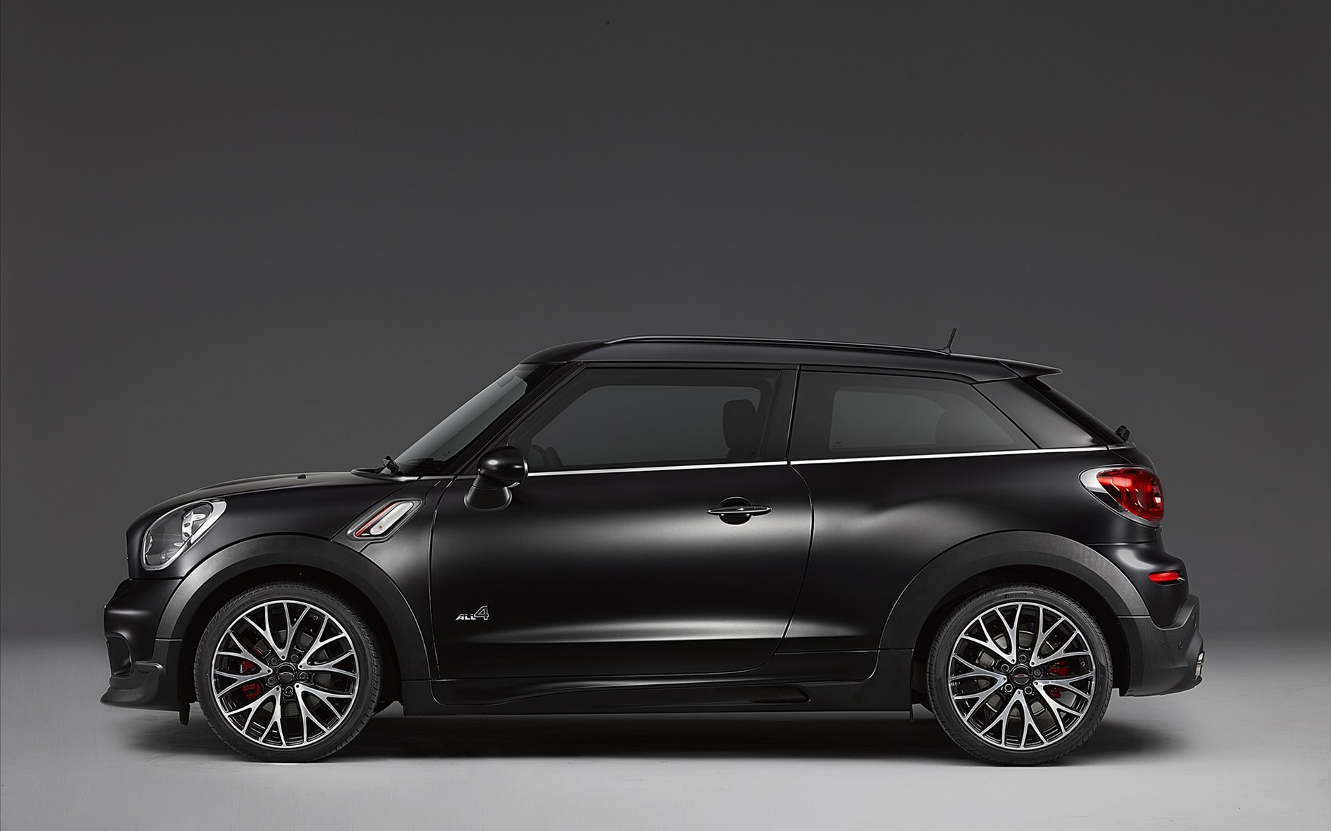 MINI Frozen Black Metallic 2014