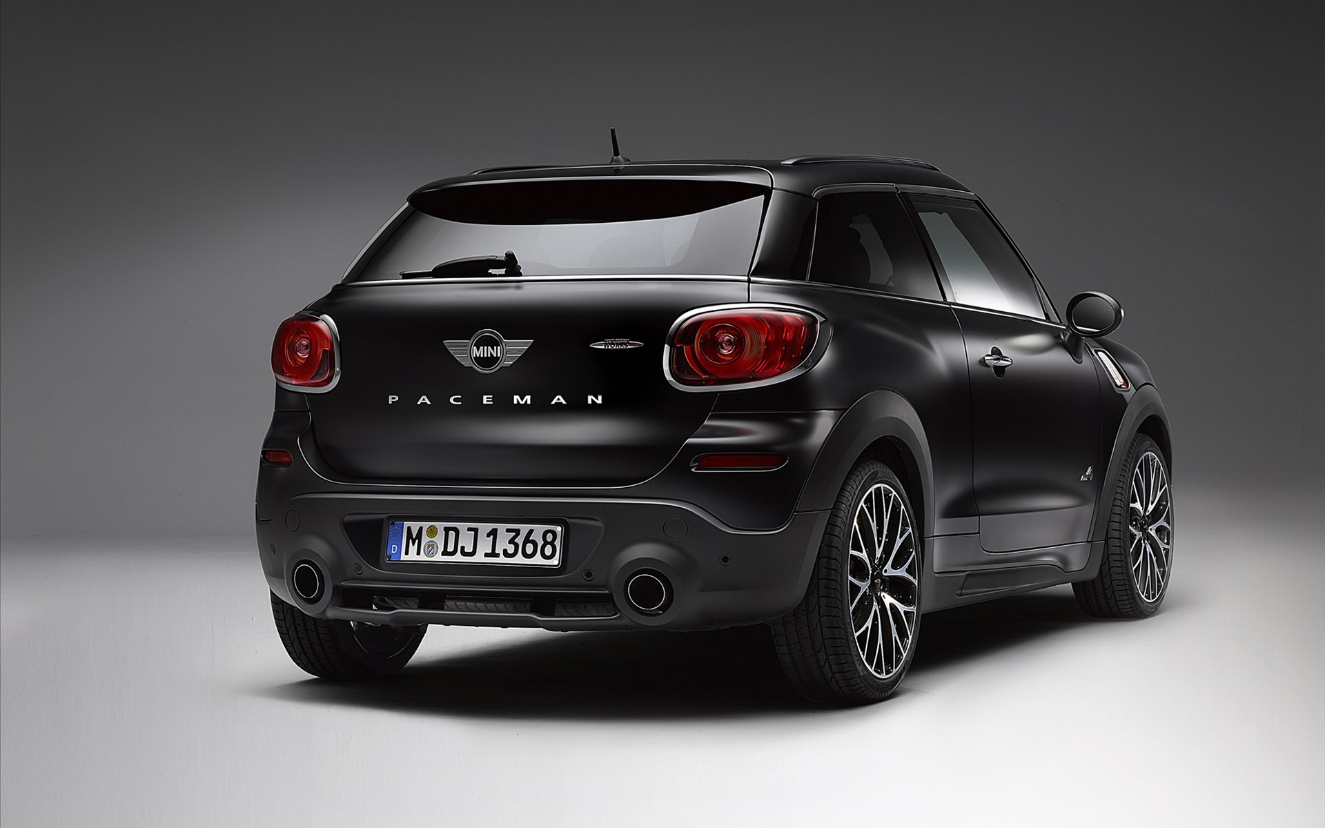 MINI Frozen Black Metallic 2014