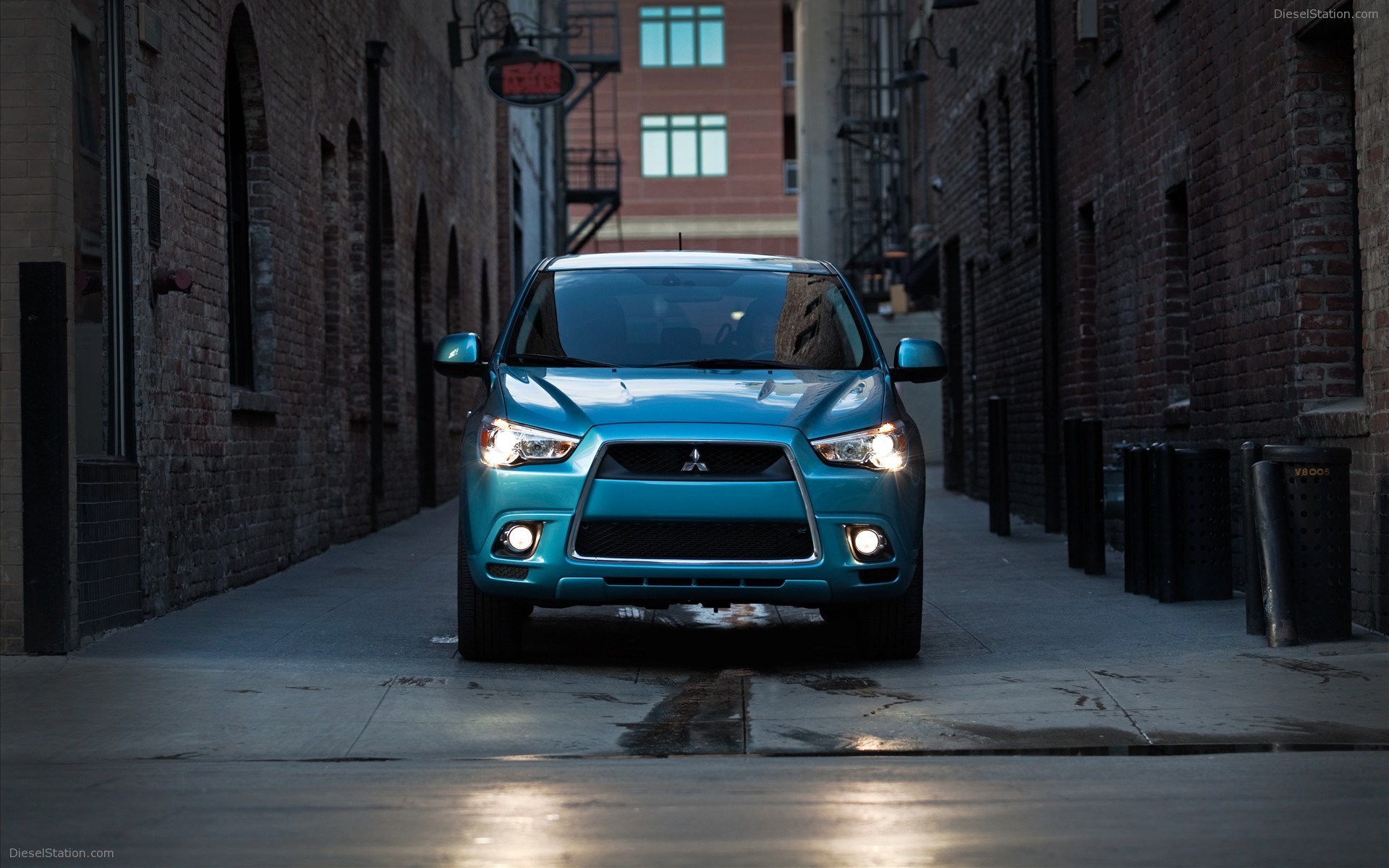 Mitsubishi CUV 2011