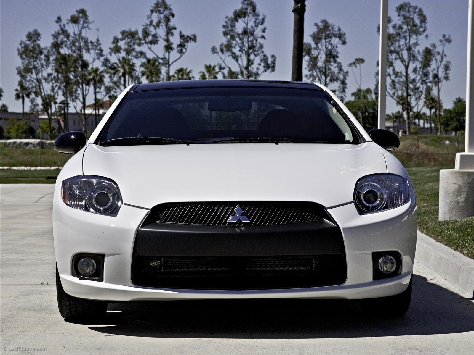 Mitsubishi Eclipse SE 2012