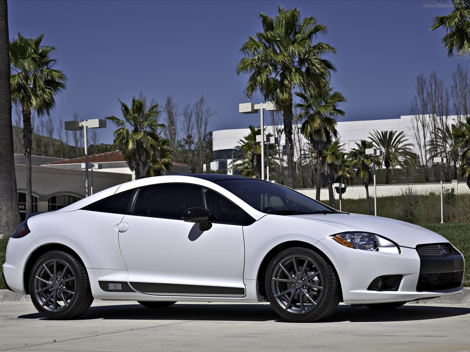 Mitsubishi Eclipse SE 2012