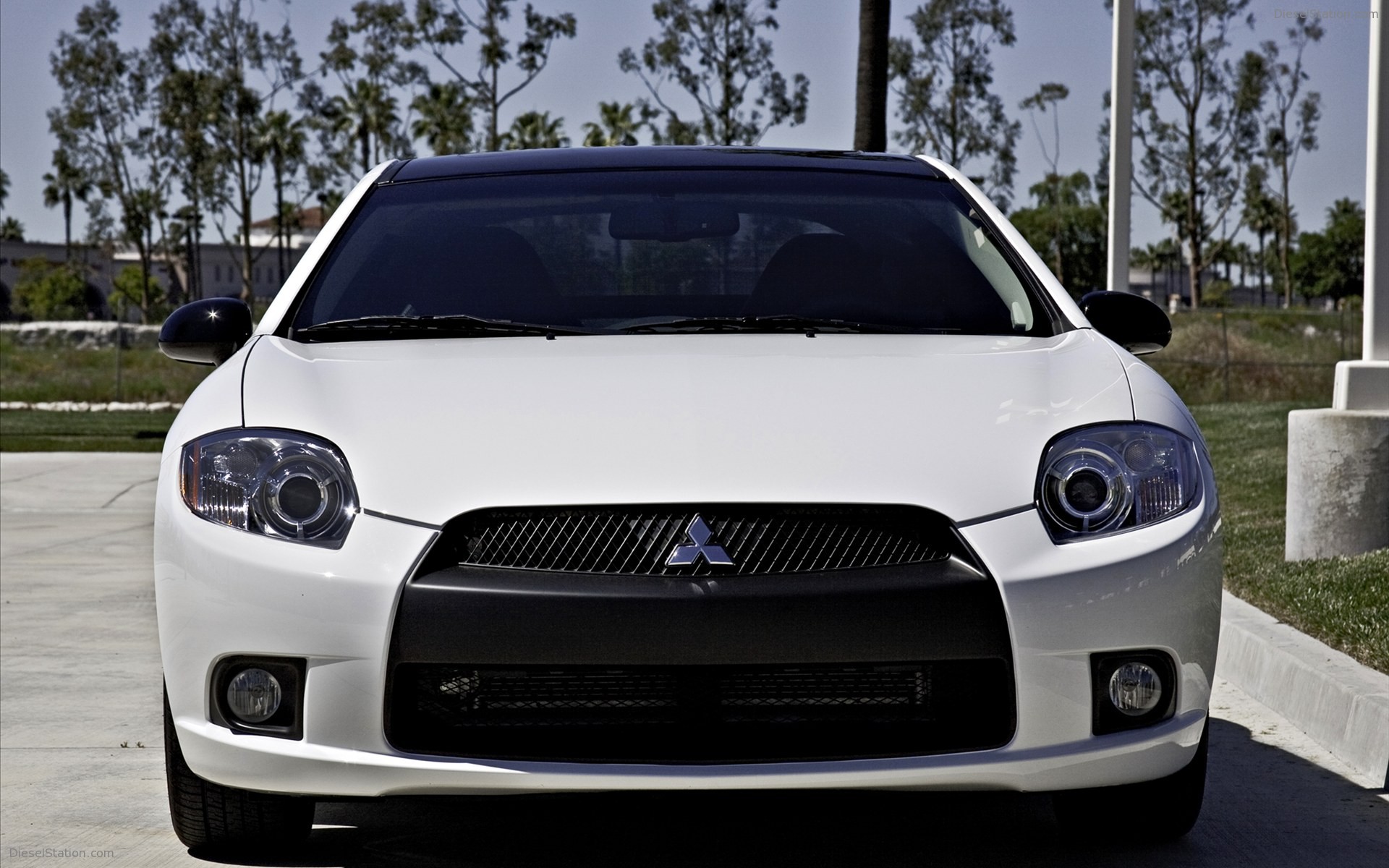 Mitsubishi Eclipse SE 2012