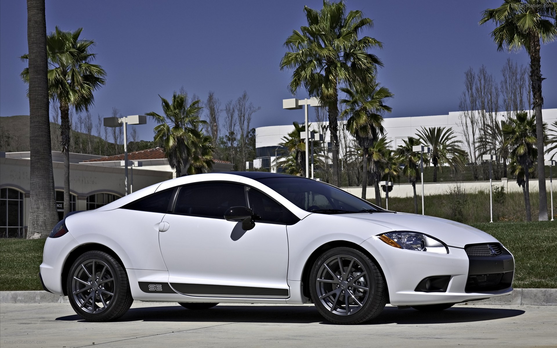 Mitsubishi Eclipse SE 2012