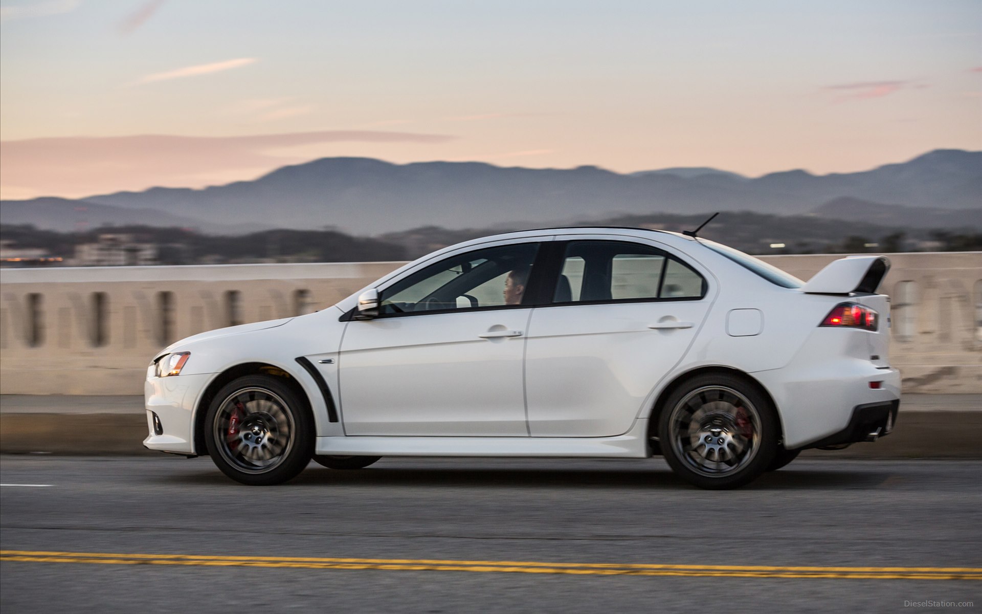 Mitsubishi Lancer Evolution Final Edition 2015 Mitsubishi Lancer Evolution Final Edition 2015