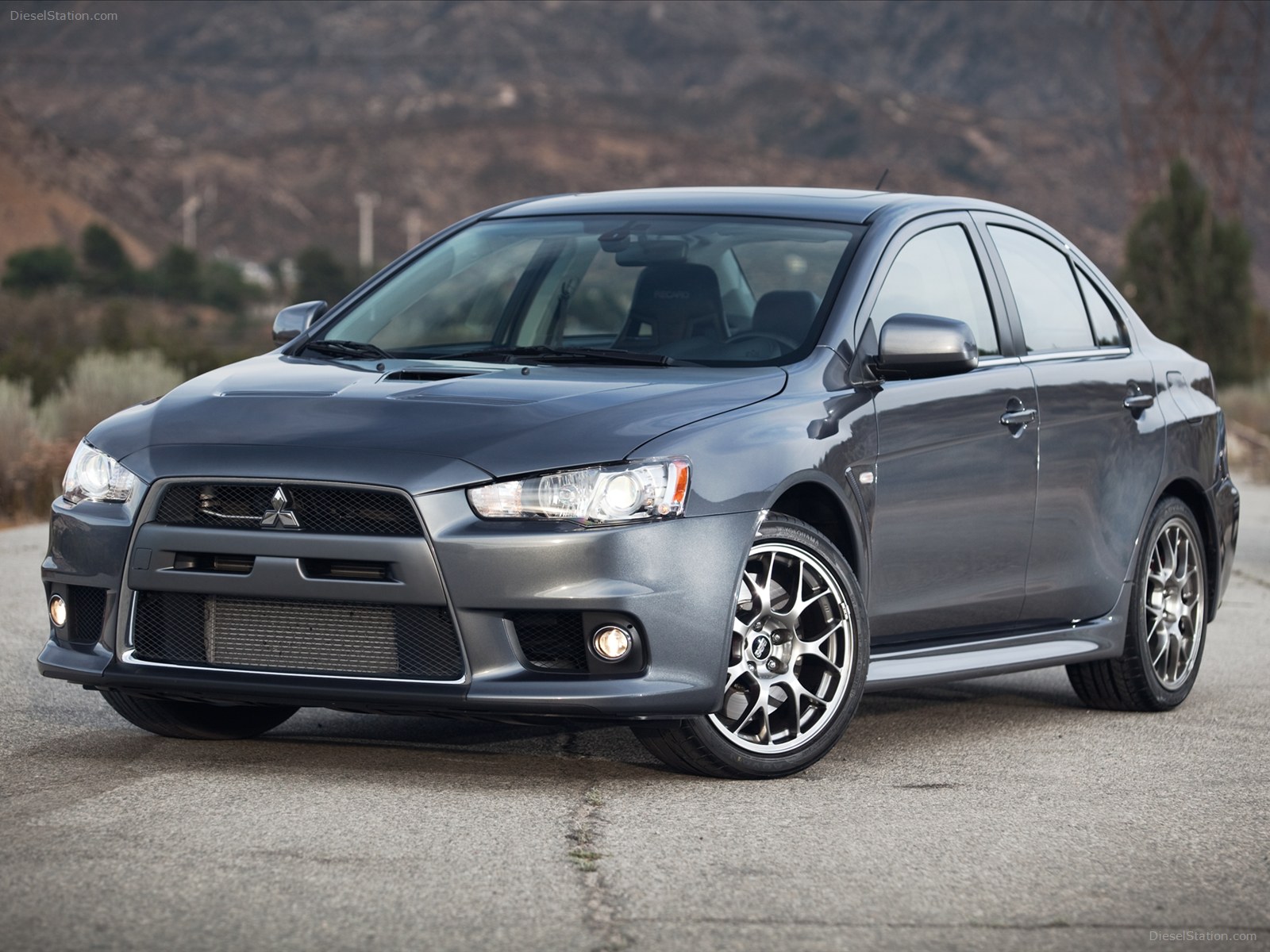 Mitsubishi Lancer Evolution MR Touring 2013