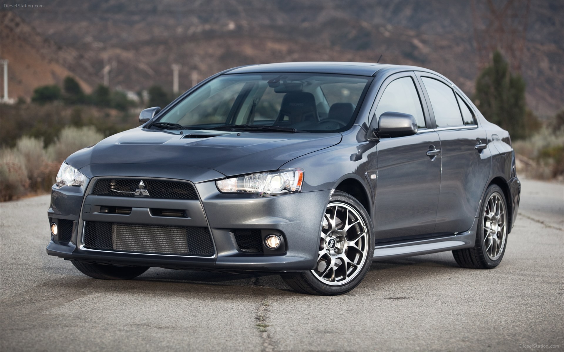 Mitsubishi Lancer Evolution MR Touring 2013