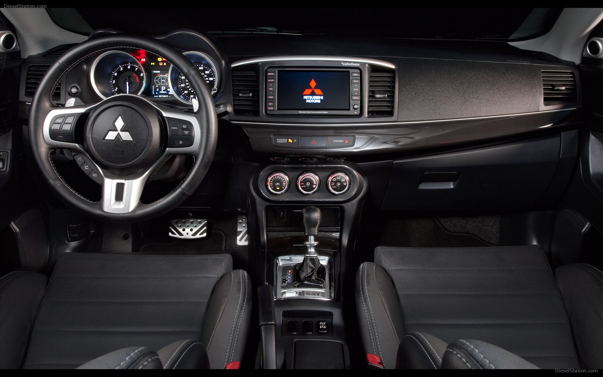 Mitsubishi Lancer Evolution MR Touring 2013