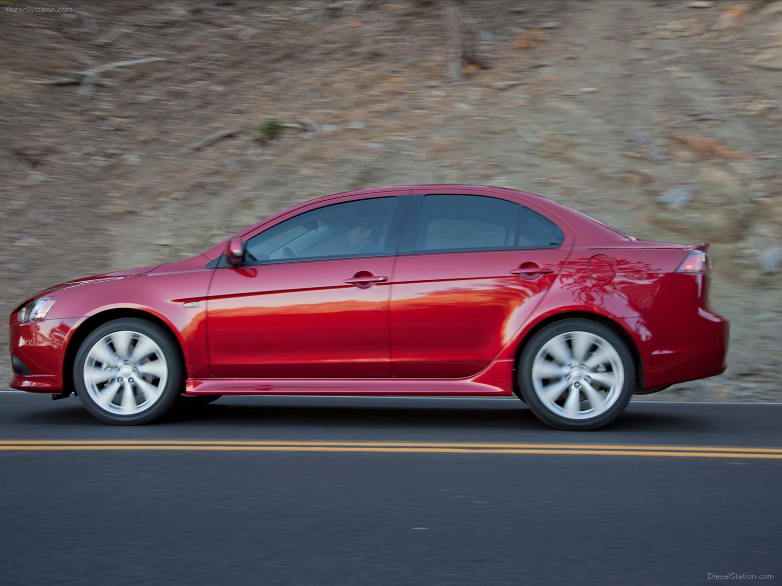 Mitsubishi Lancer GT 2013