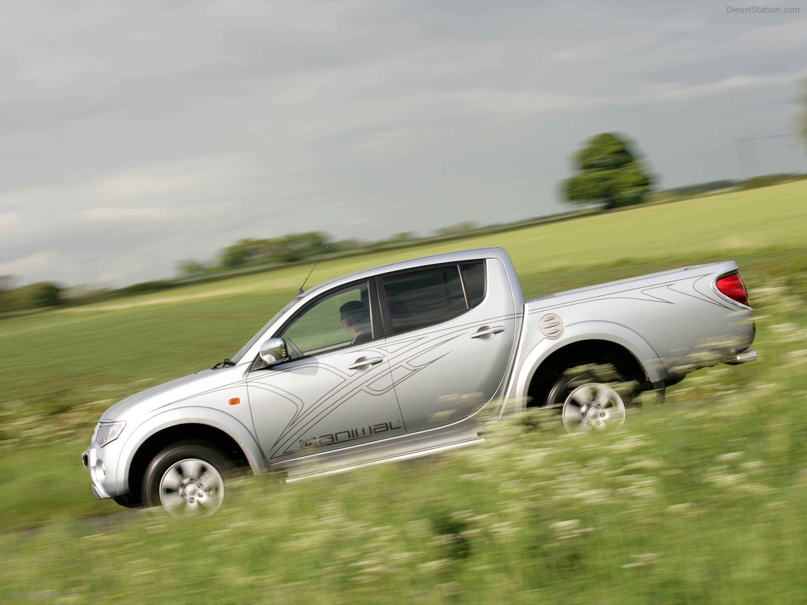 Mitsubishi New L200 Long Bed