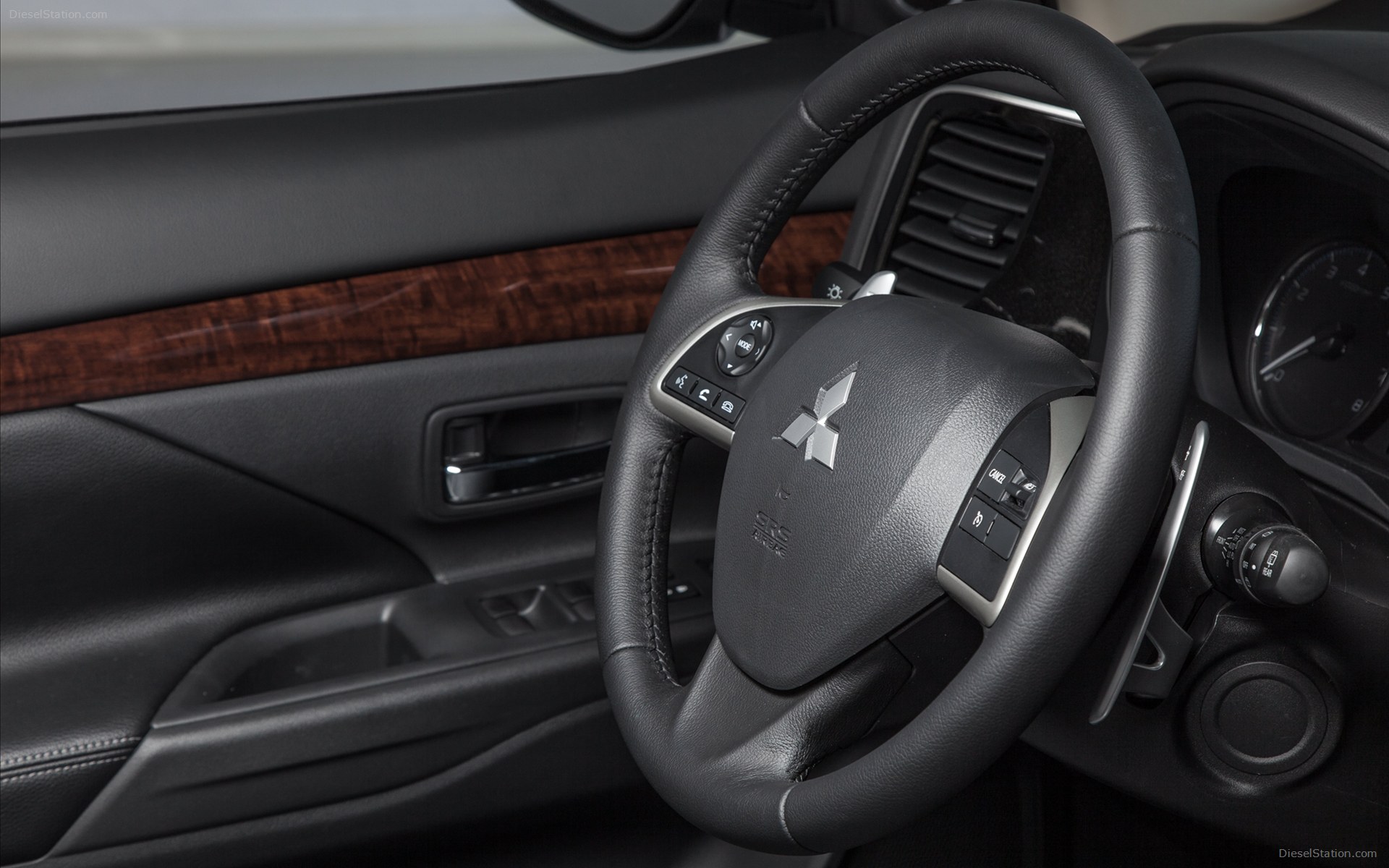 Mitsubishi Outlander GT 2014