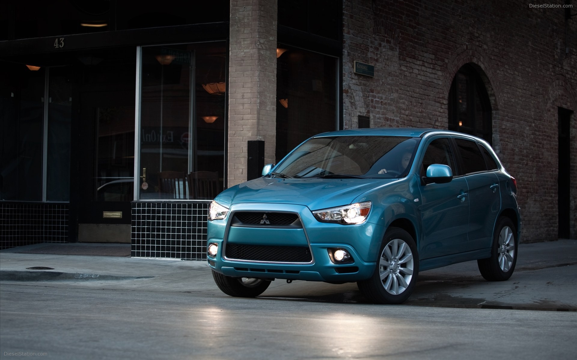 Mitsubishi Outlander Sport 2011