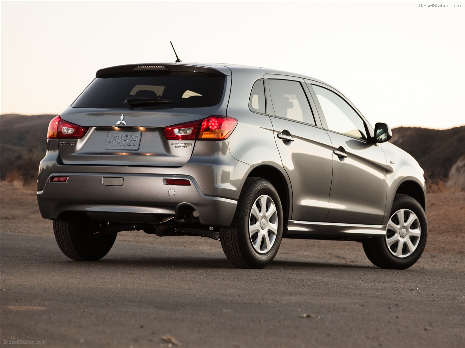 Mitsubishi Outlander Sport 2012