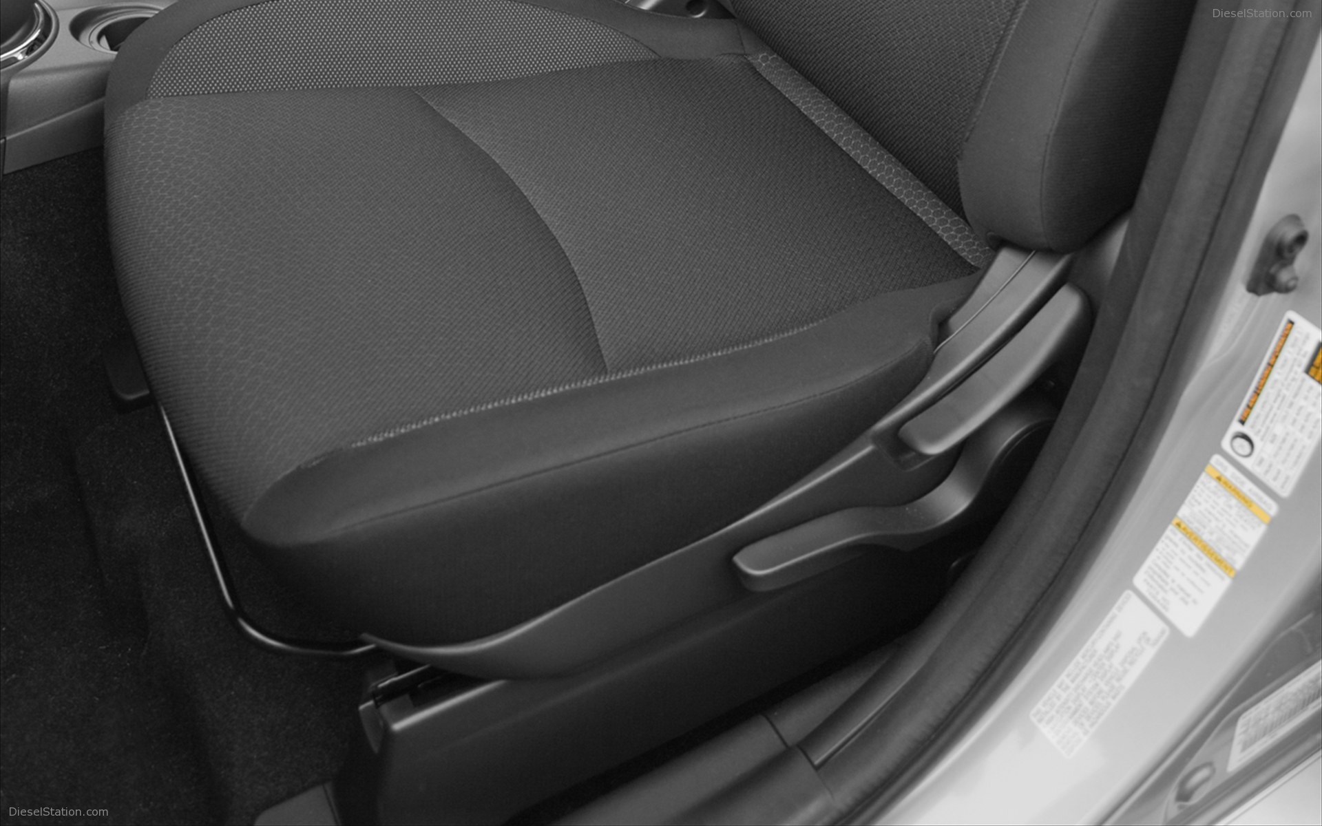 Mitsubishi Outlander Sport 2012