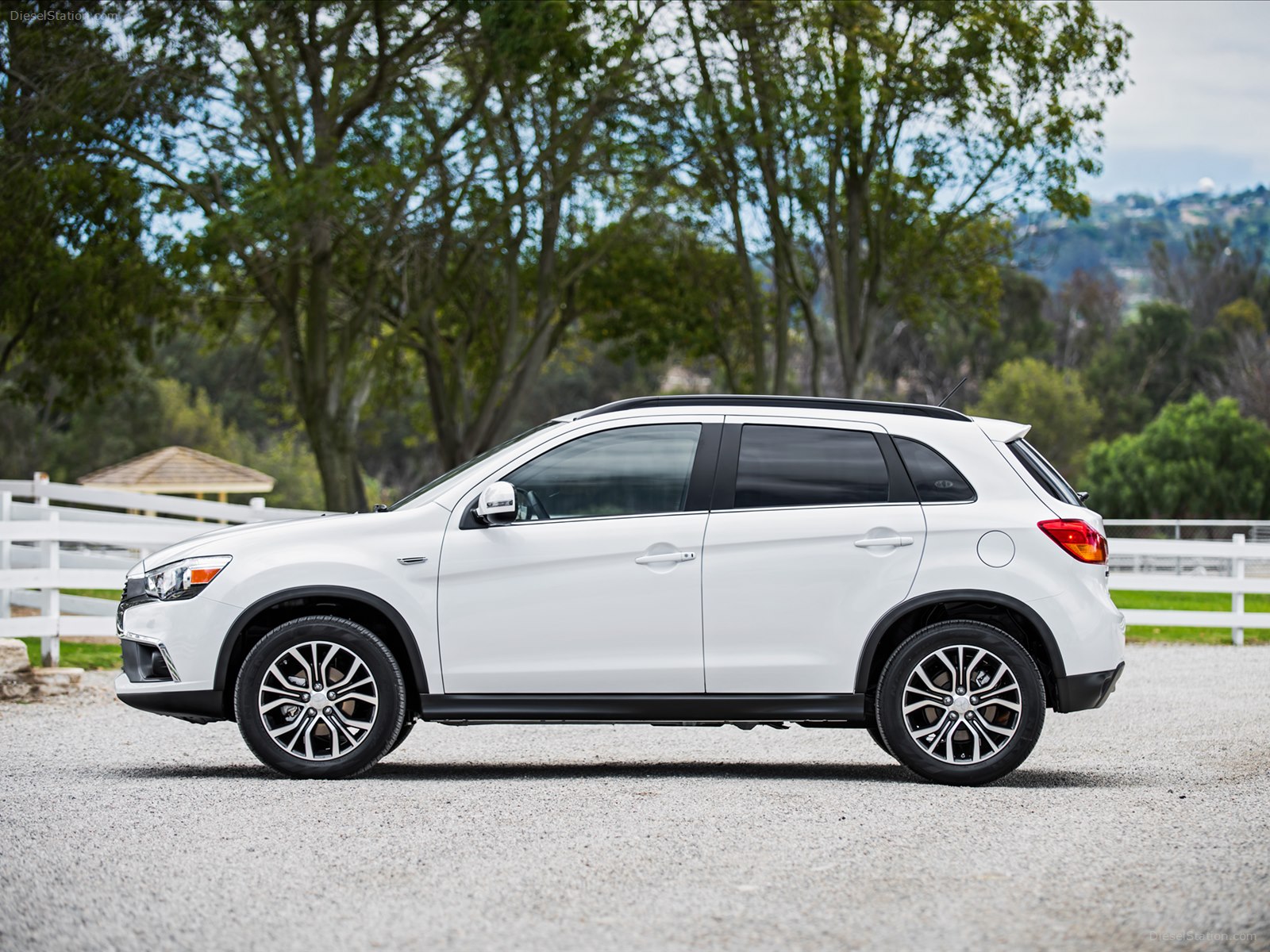 Mitsubishi Outlander Sport 2016
