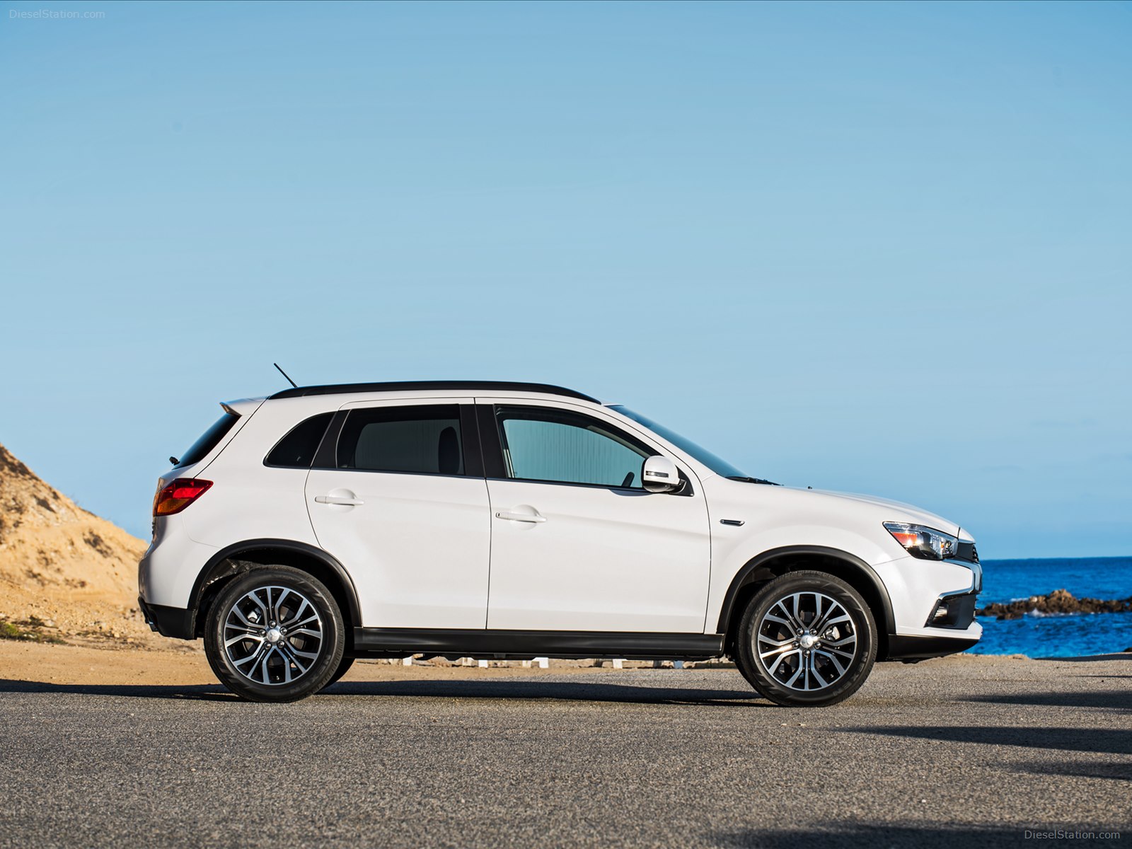 Mitsubishi Outlander Sport 2016