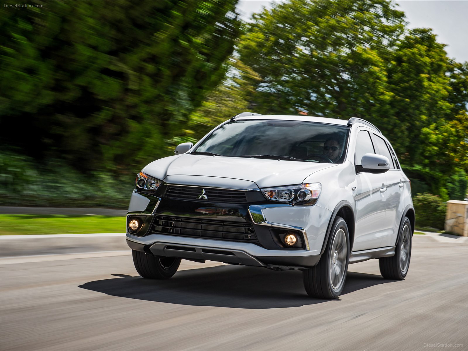Mitsubishi Outlander Sport 2016