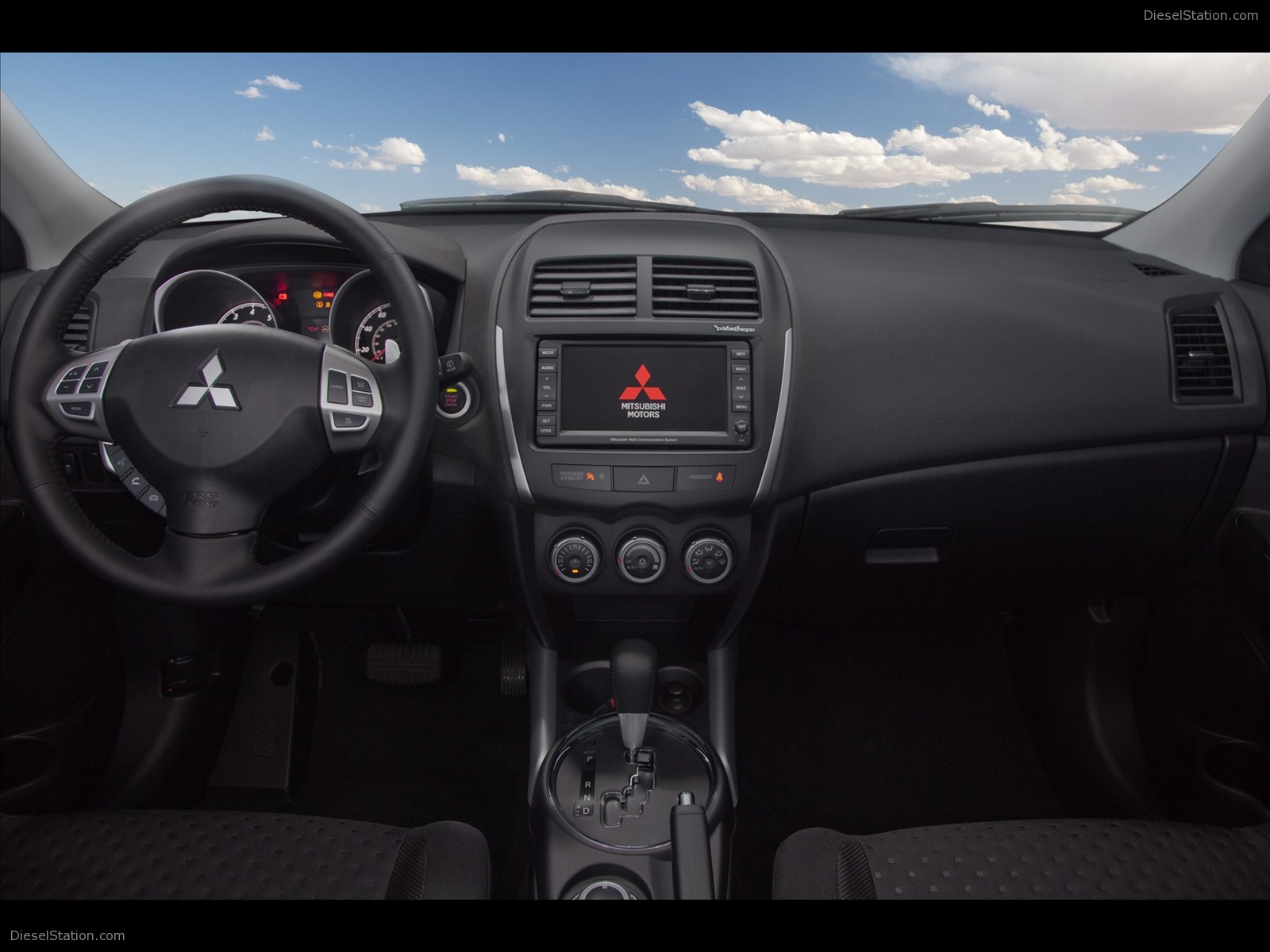 Mitsubishi Outlander Sport SE 2011