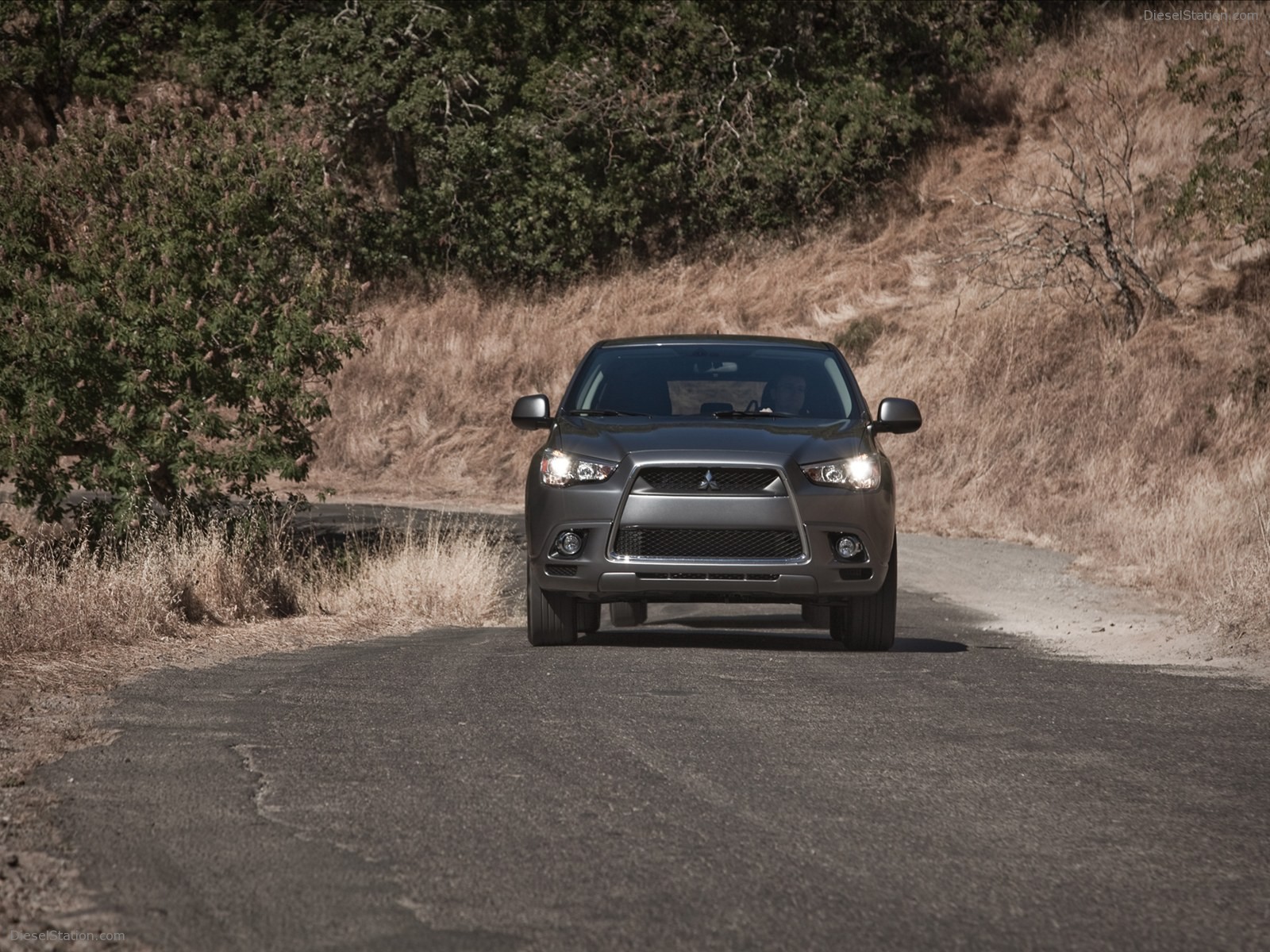 Mitsubishi Outlander Sport SE 2011