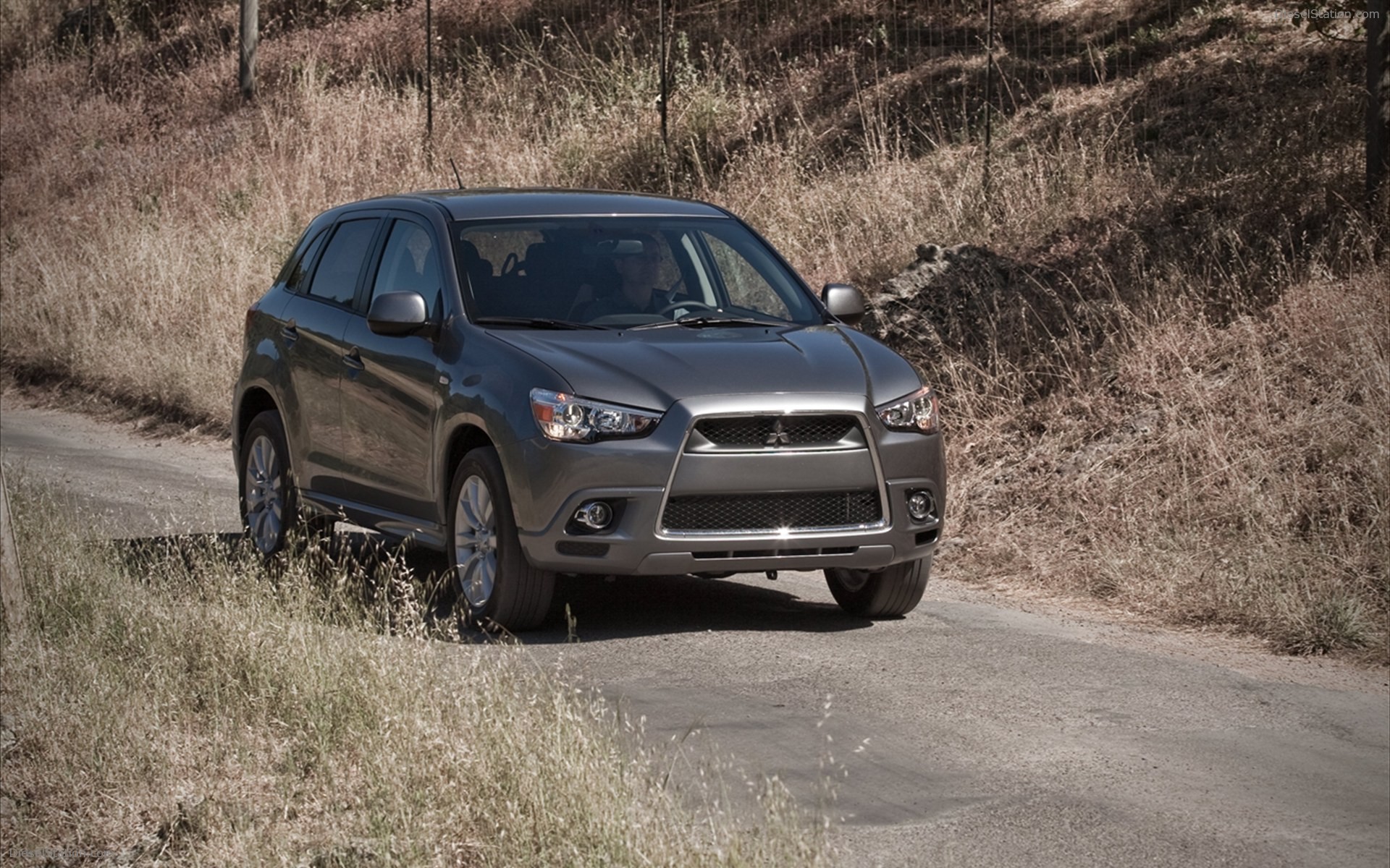 Mitsubishi Outlander Sport SE 2011