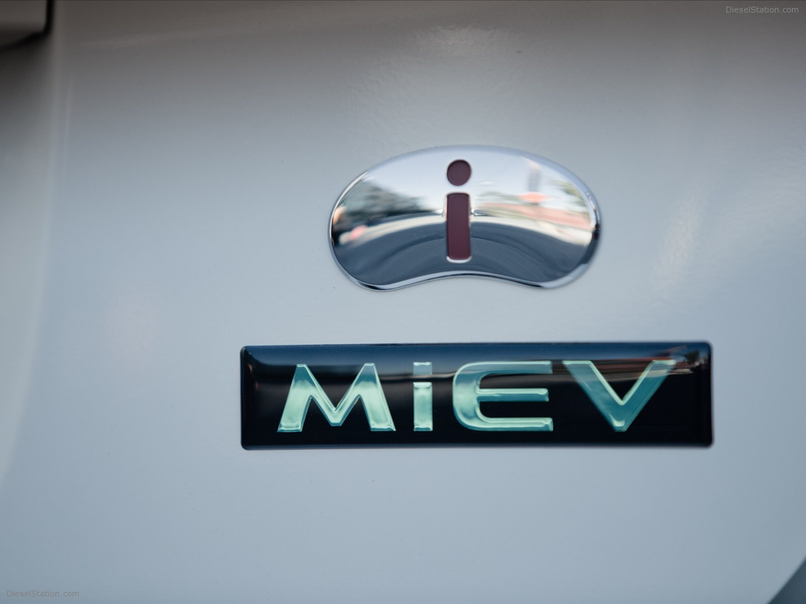 Mitsubishi i-MiEV American version 2012