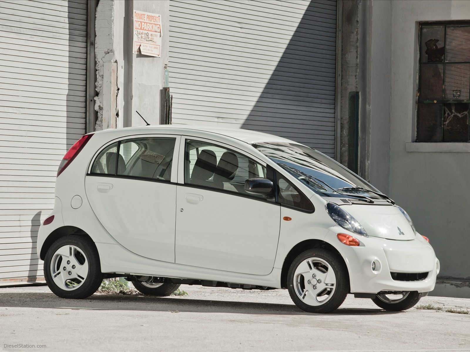 Mitsubishi i-MiEV American version 2012