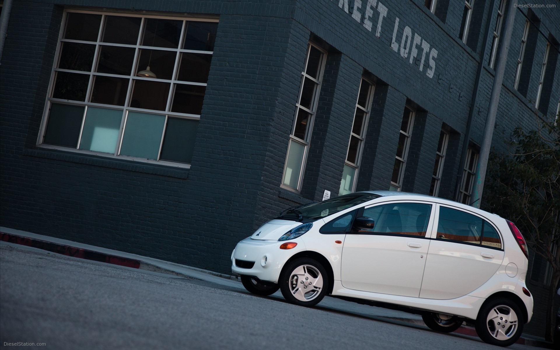 Mitsubishi i-MiEV American version 2012 Mitsubishi i-MiEV American version 2012