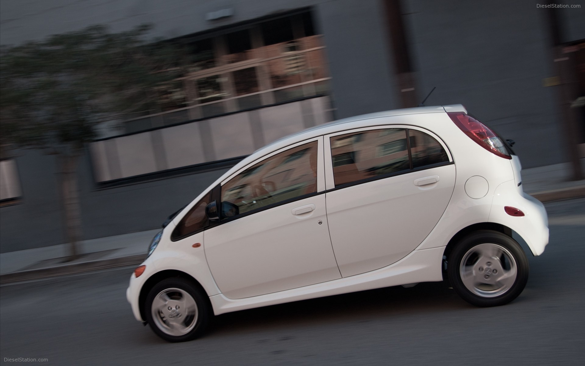 Mitsubishi i-MiEV American version 2012