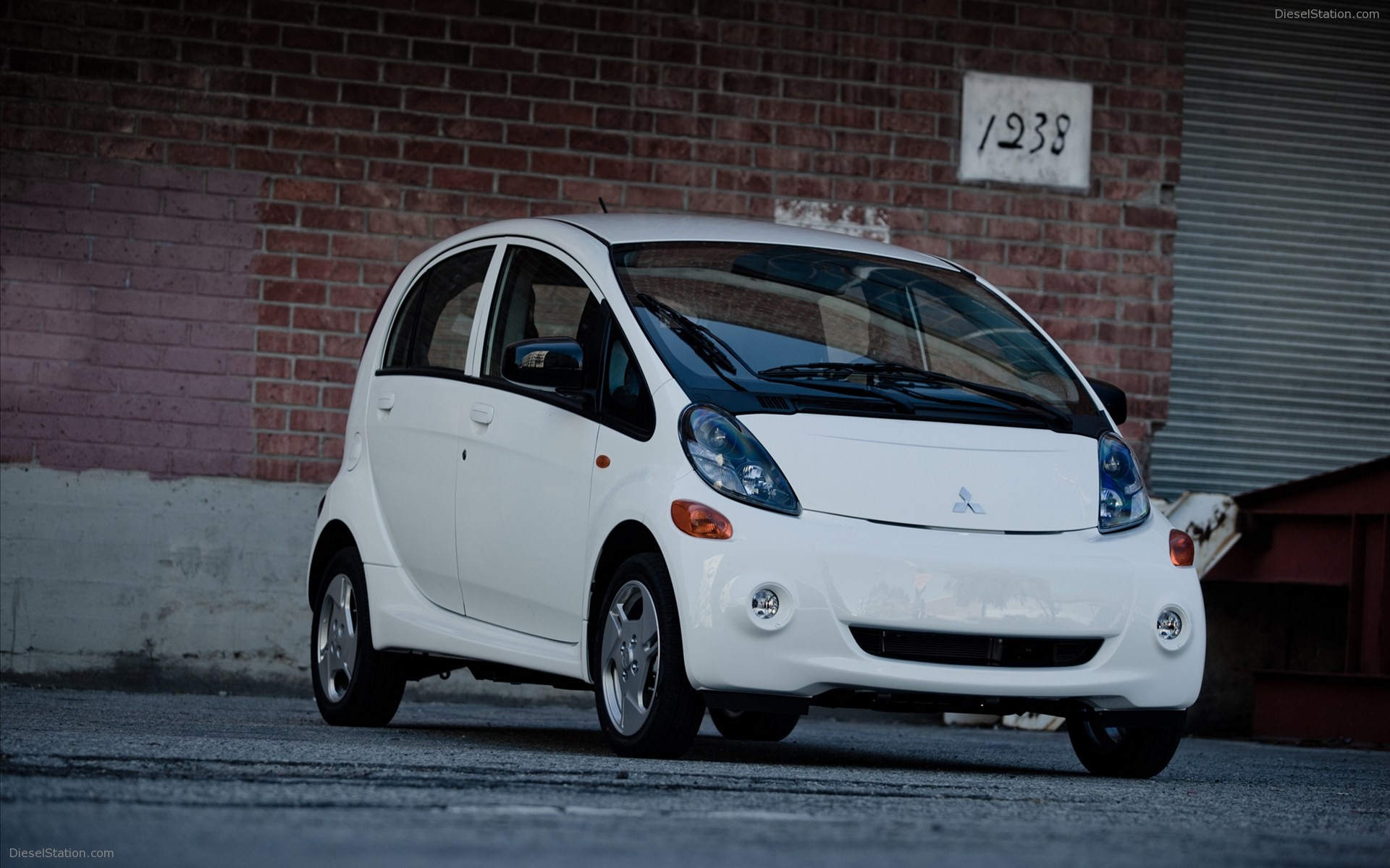 Mitsubishi i-MiEV American version 2012