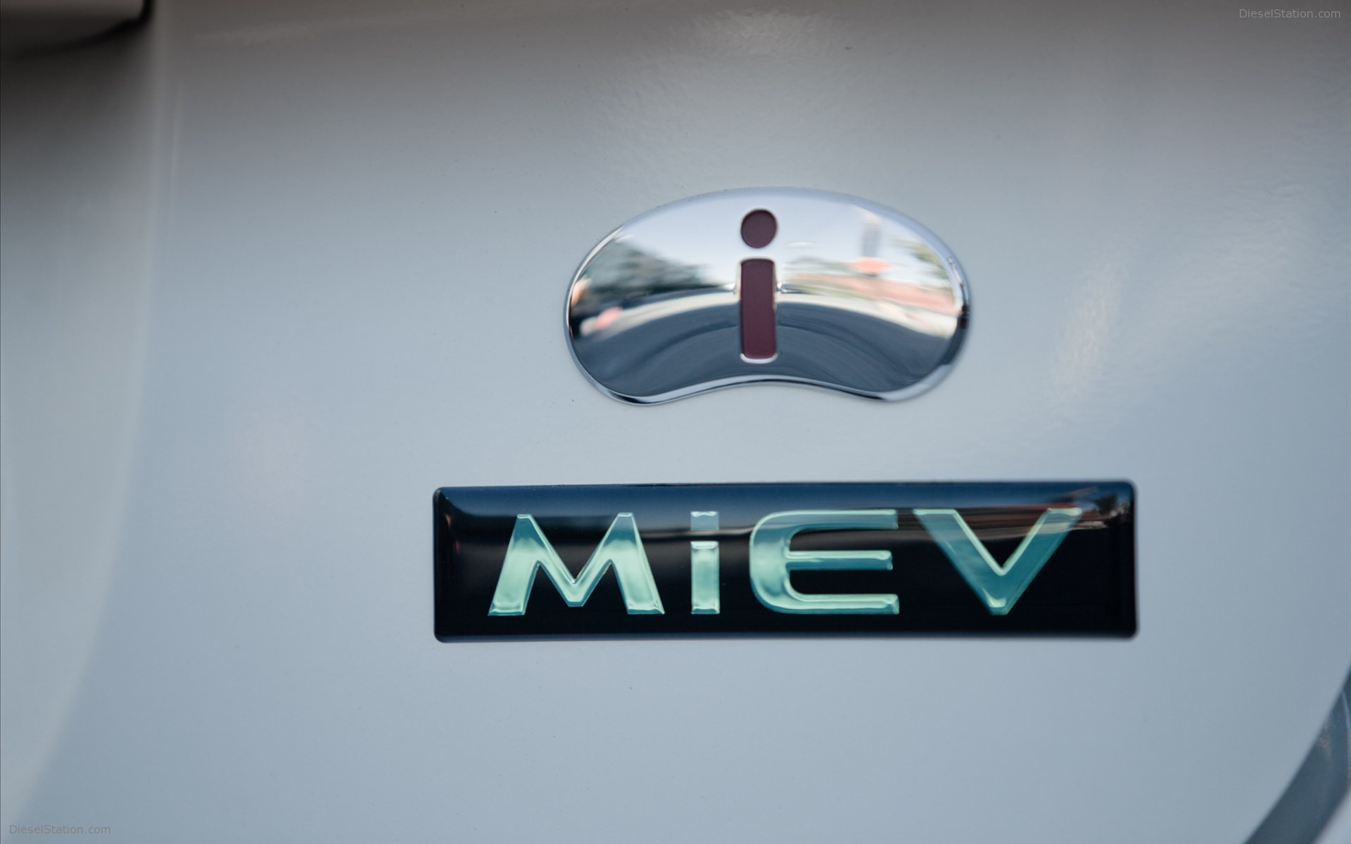 Mitsubishi i-MiEV American version 2012