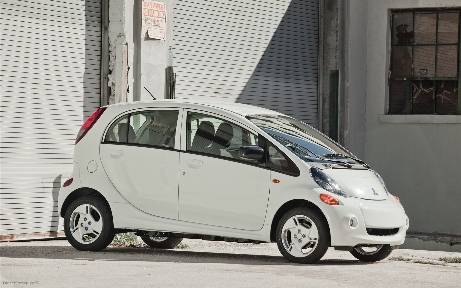 Mitsubishi i-MiEV American version 2012