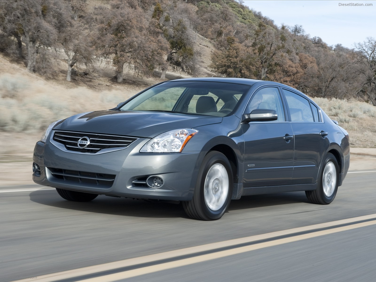 Nissan Altima Hybrid 2011