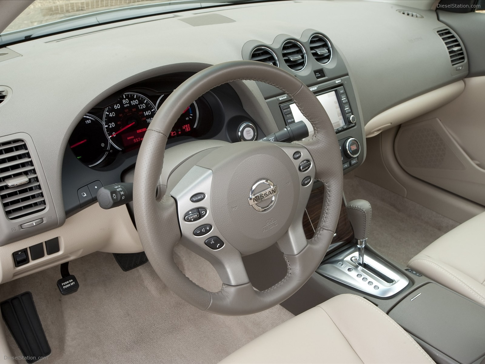 Nissan Altima Hybrid 2011