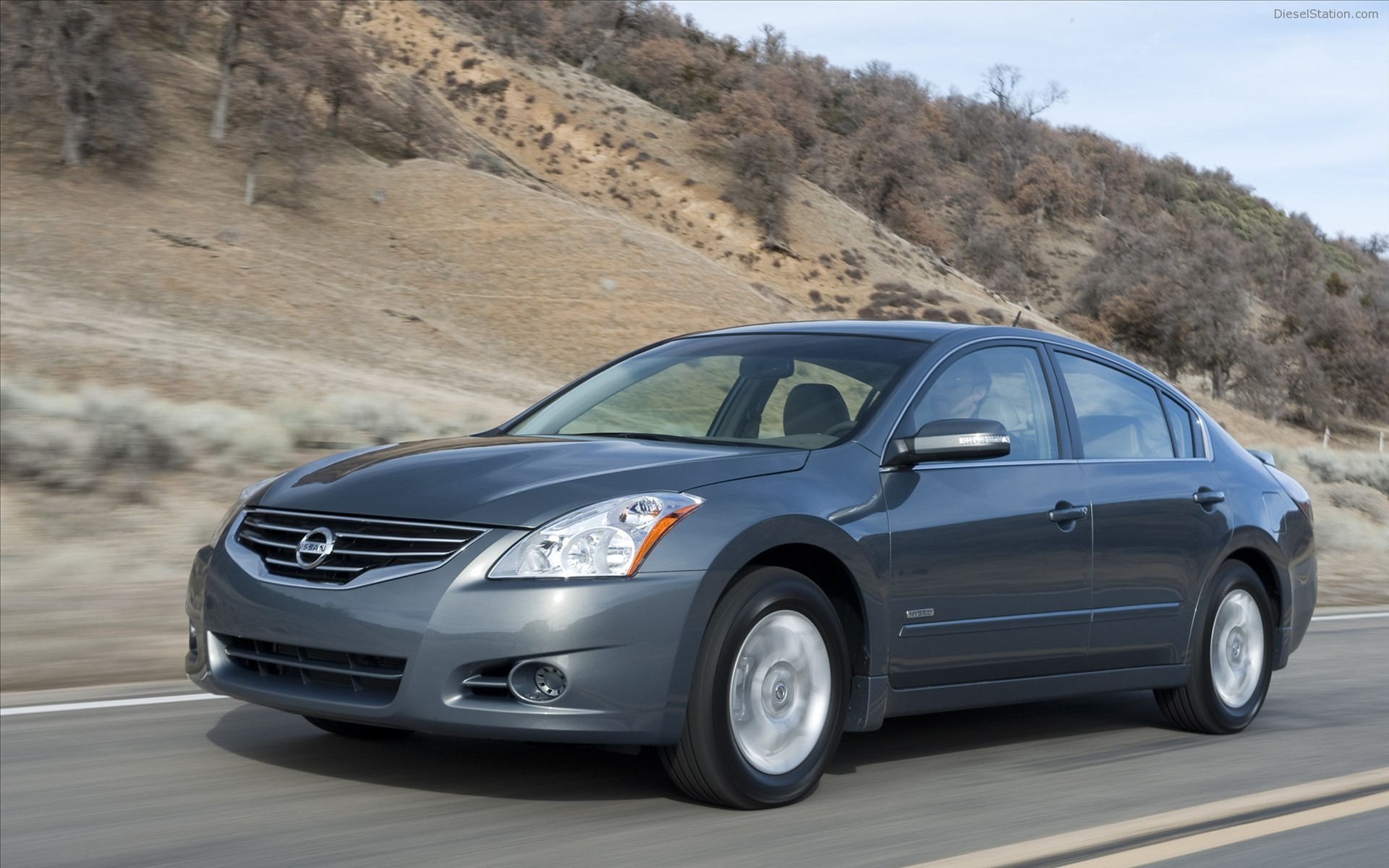 Nissan Altima Hybrid 2011